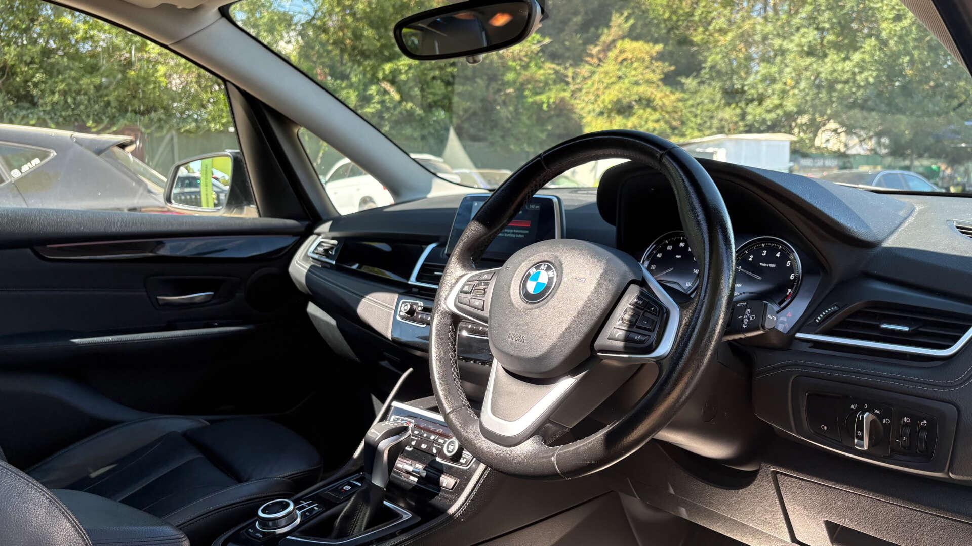 BMW 2 Series view 7