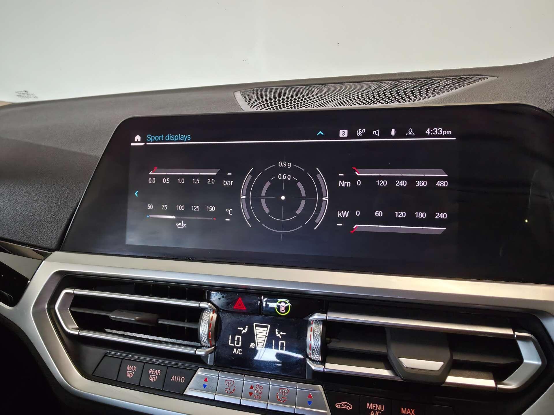 BMW 3 Series view 44