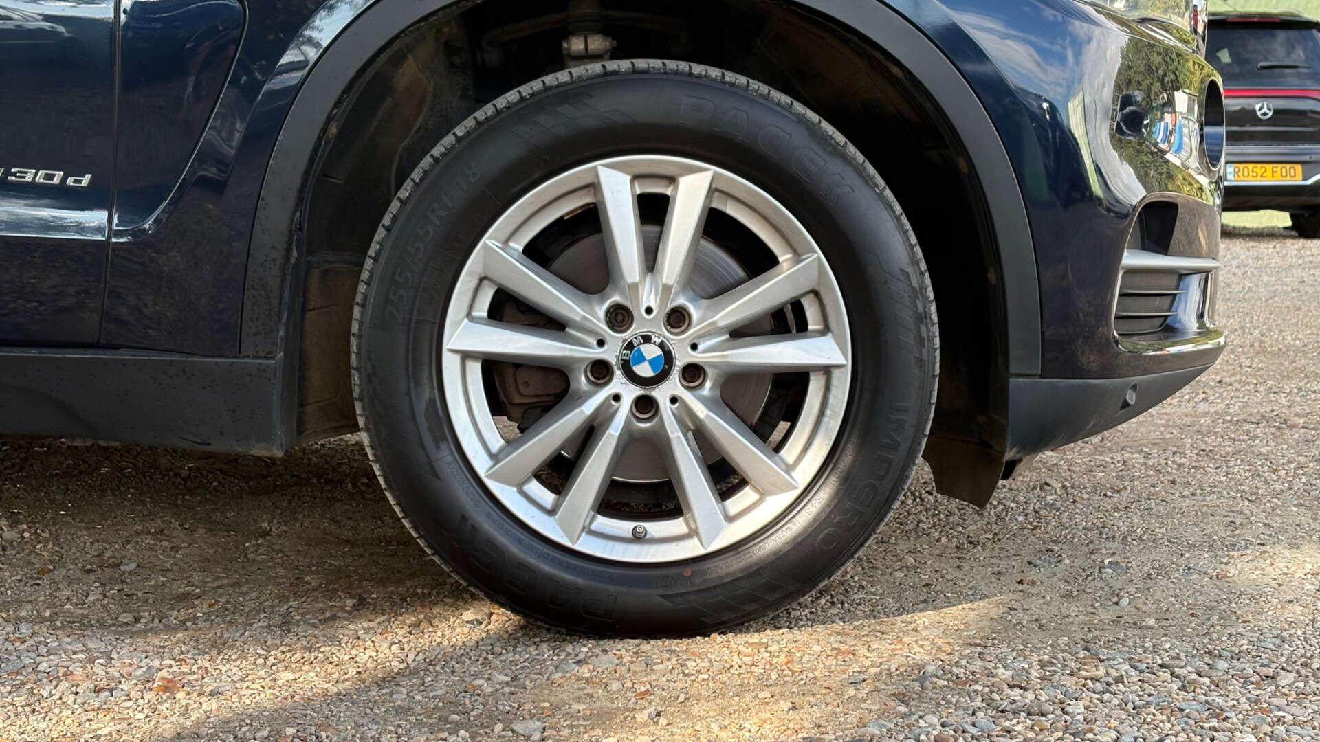 BMW X5 view 44