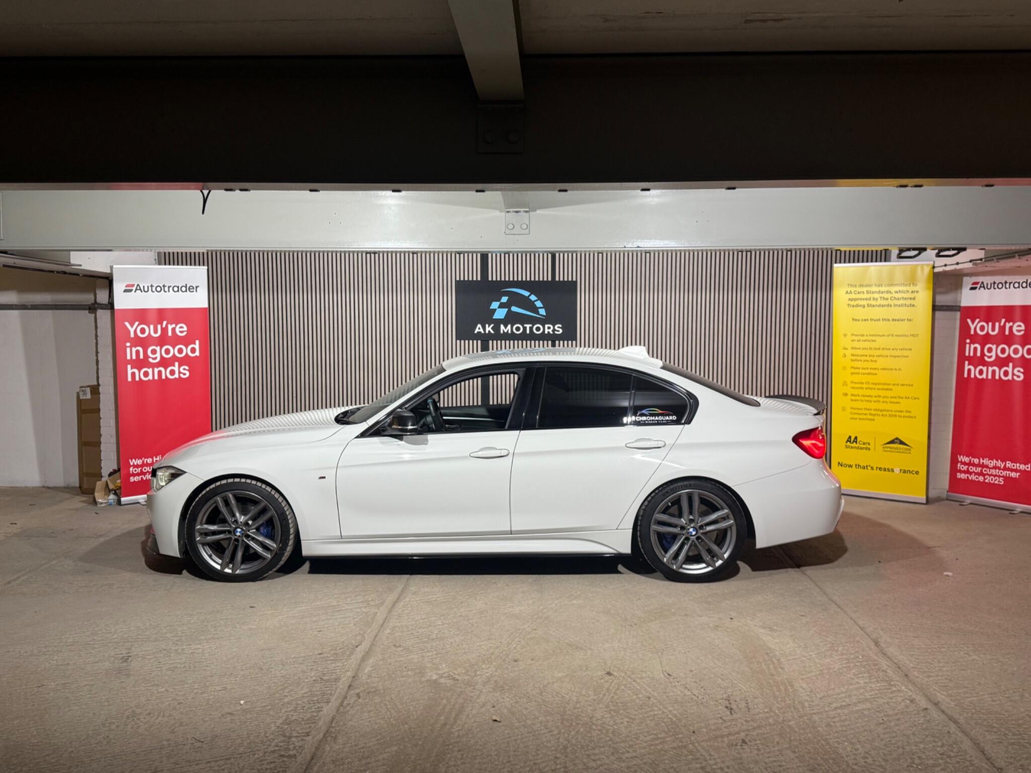 2018 BMW 3 Series 2.0 320i M Sport Shadow Edition Auto Euro 6 (s/s) 4dr • 132,500 miles image 17
