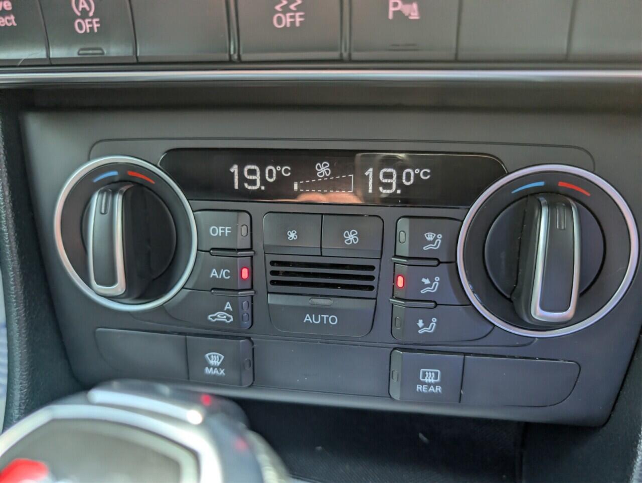 Audi Q3 view 45