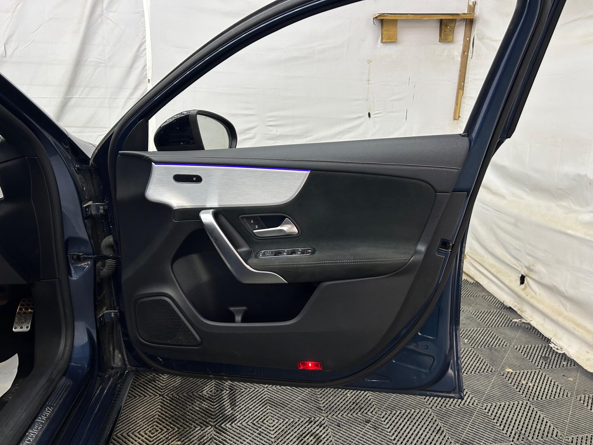 Mercedes-Benz A Class view 25