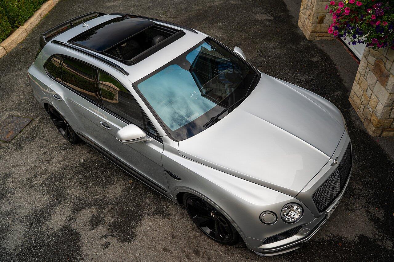 Bentley Bentayga view 36