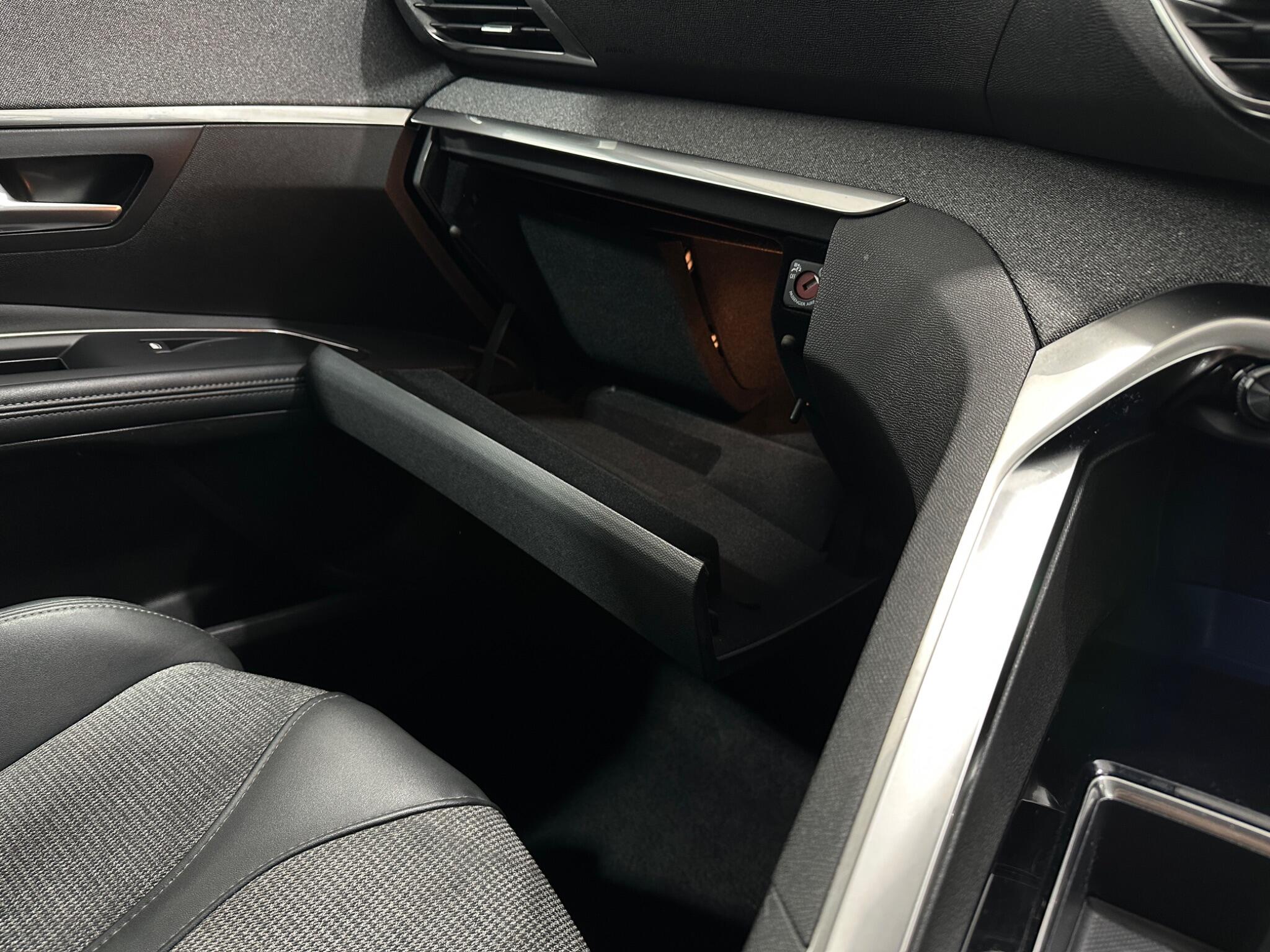 Peugeot 5008 view 26