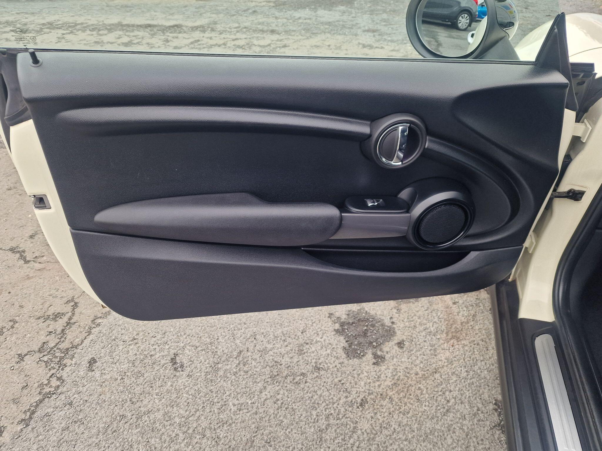 MINI Hatch view 48