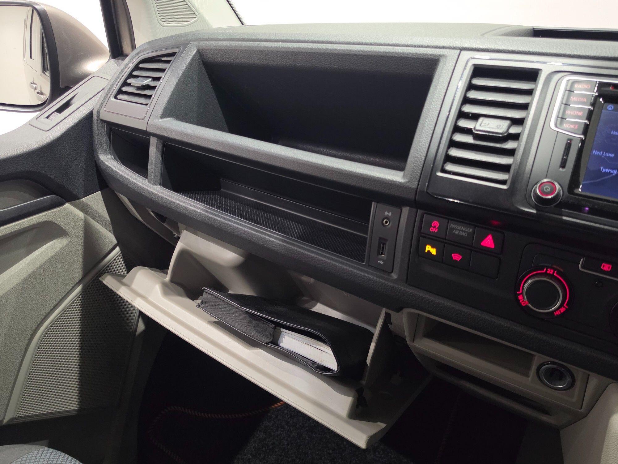 Volkswagen Transporter view 89
