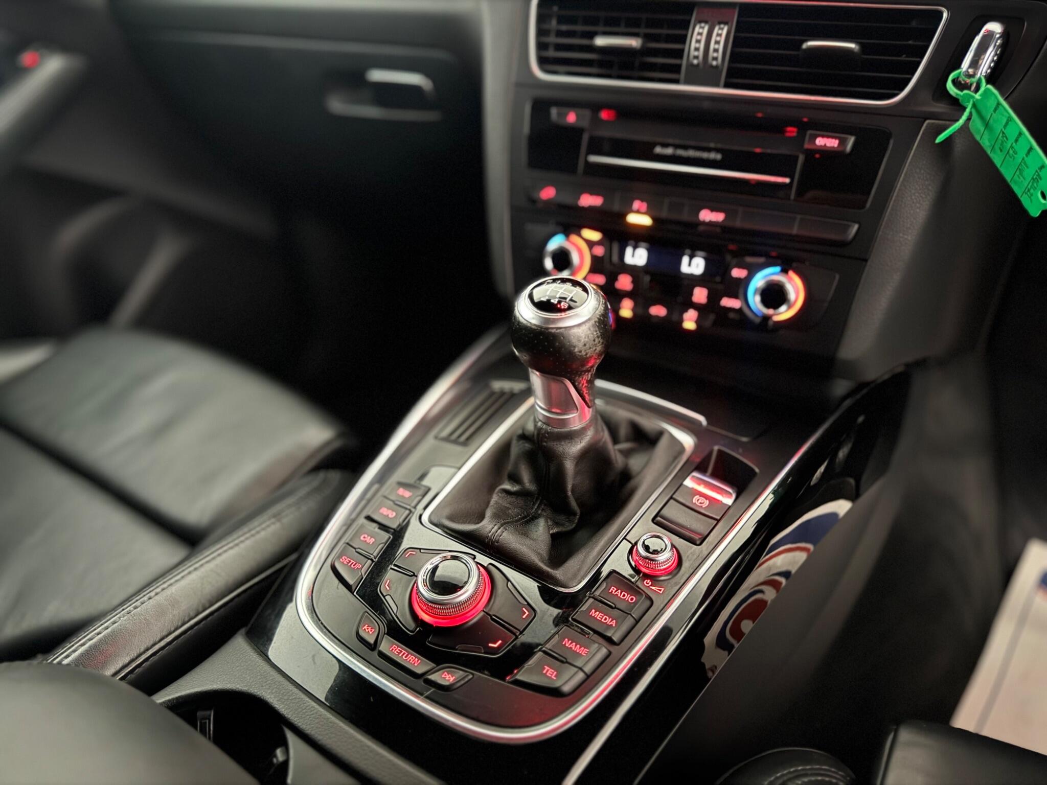 Audi Q5 view 28