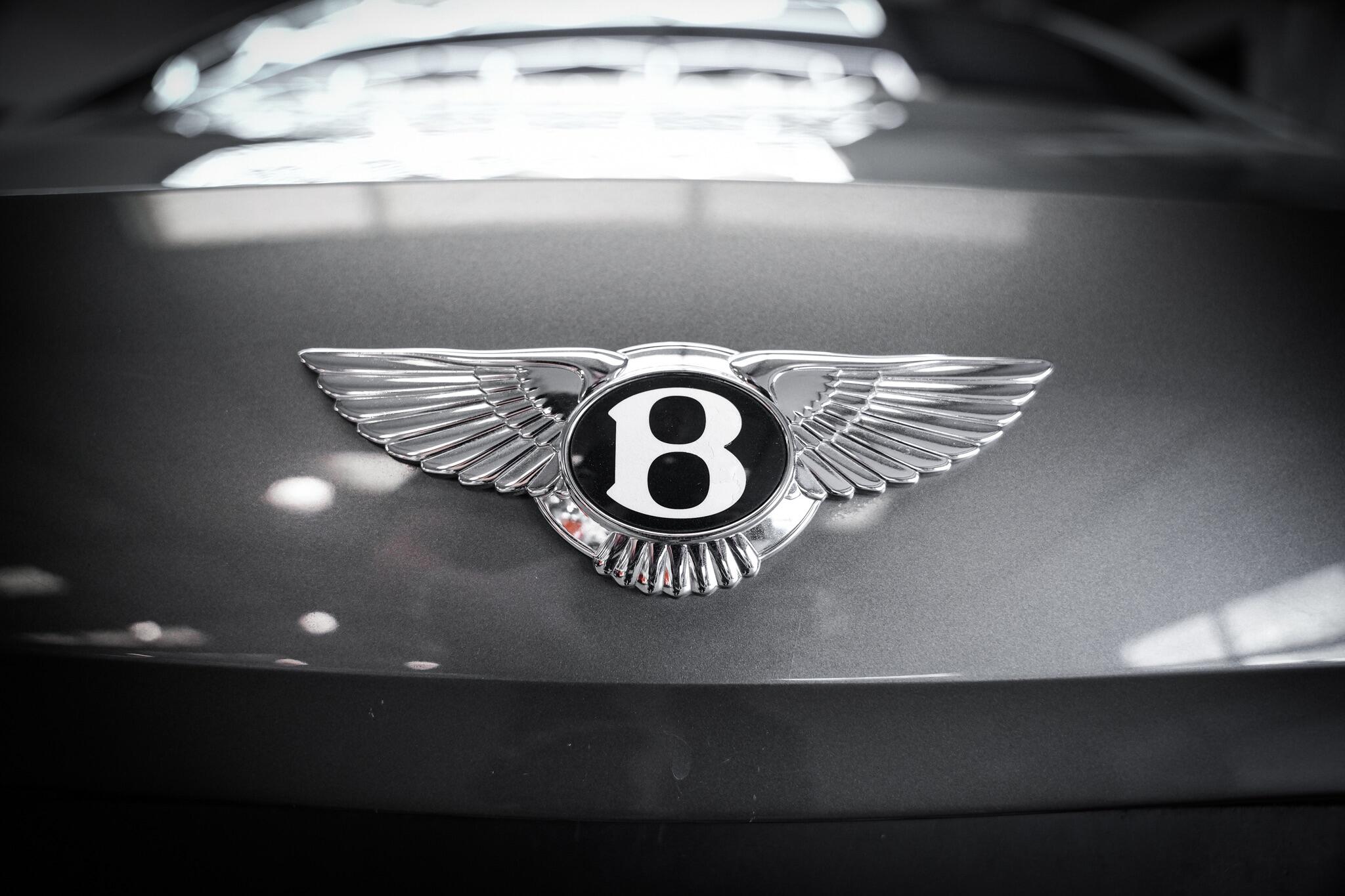 Bentley Flying Spur view 38