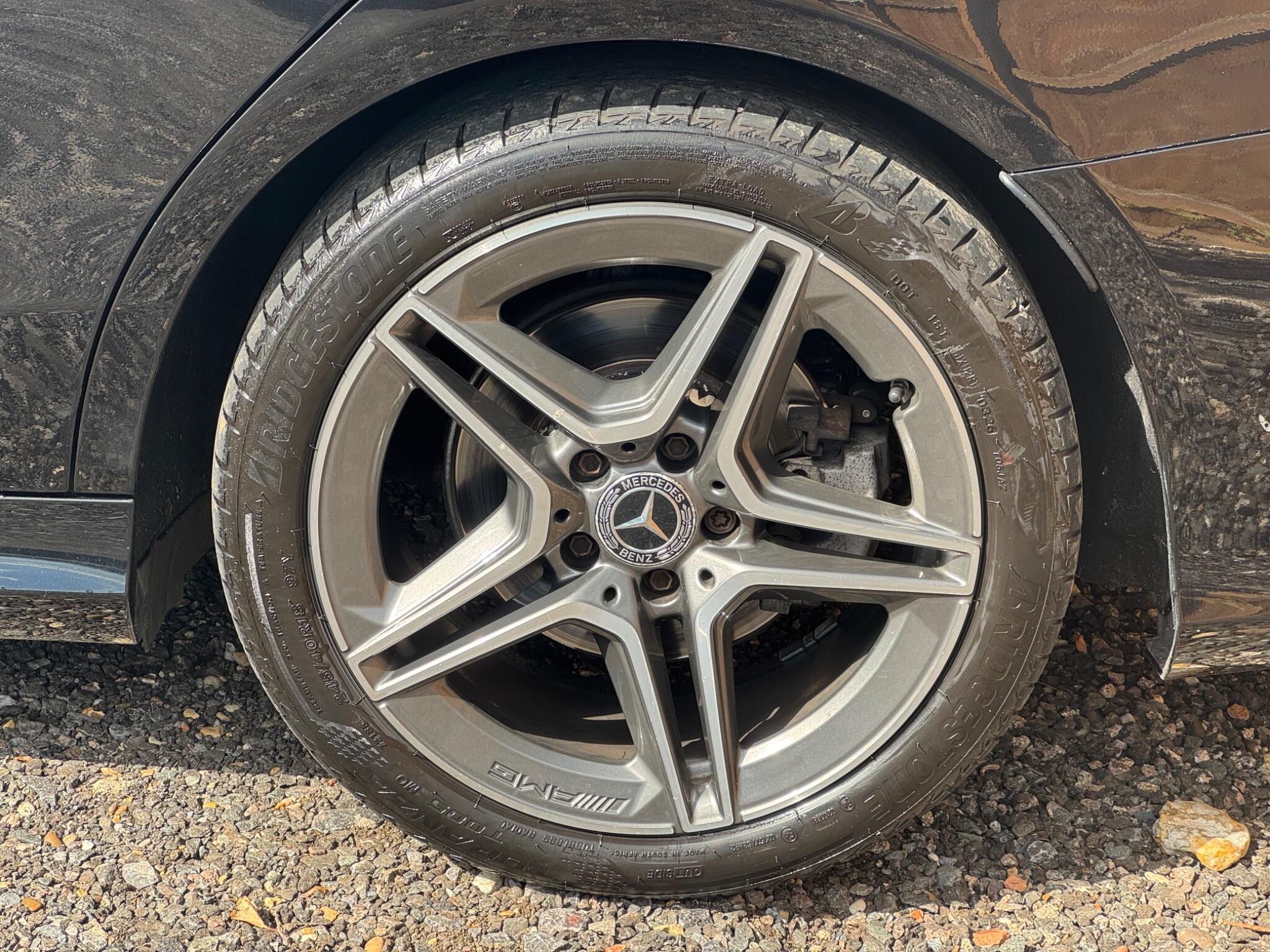 Mercedes-Benz C-Class view 40