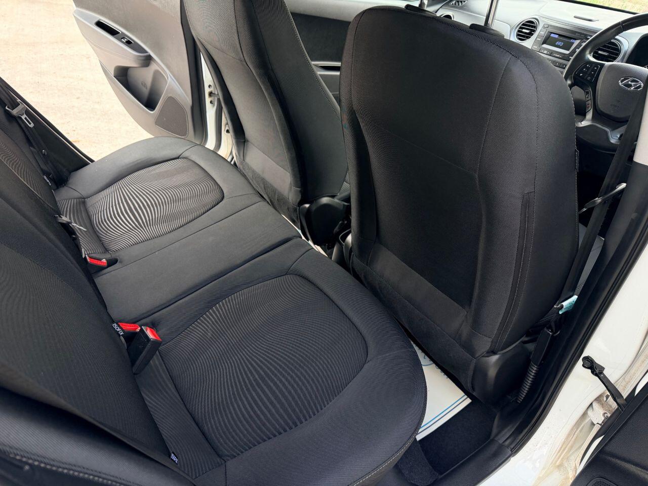 Hyundai I10 view 18