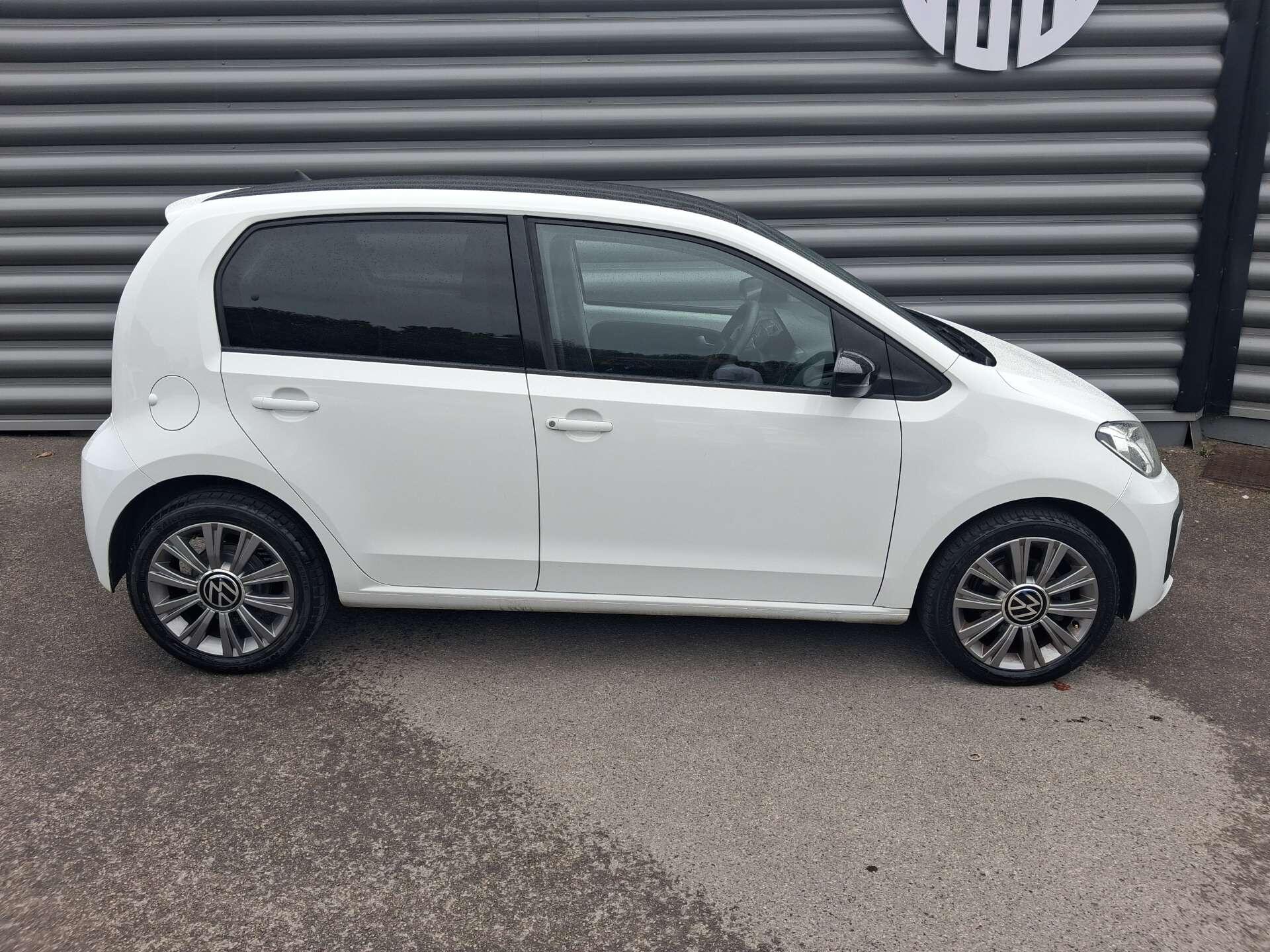 Volkswagen up! view 7