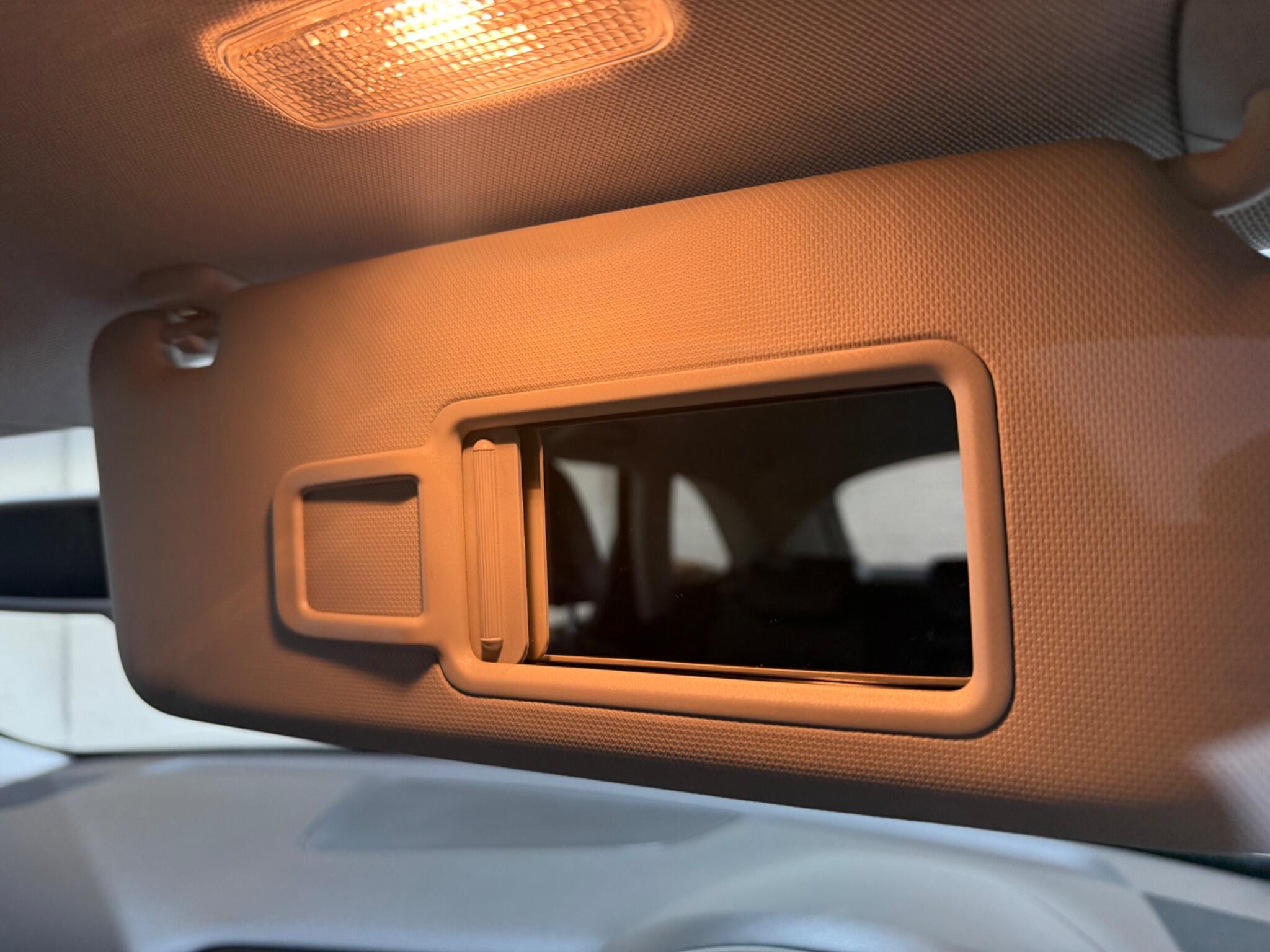 Audi SQ5 view 12