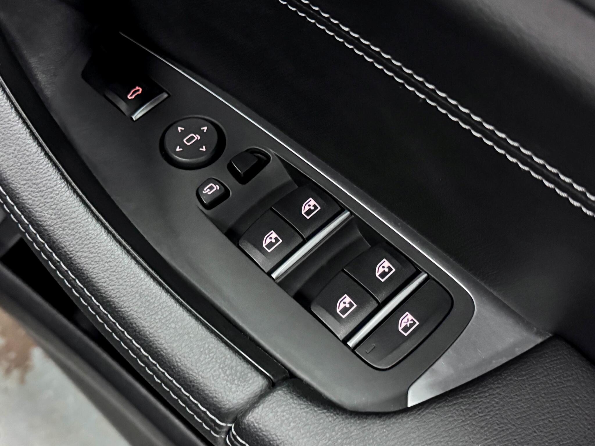 BMW X4 view 16