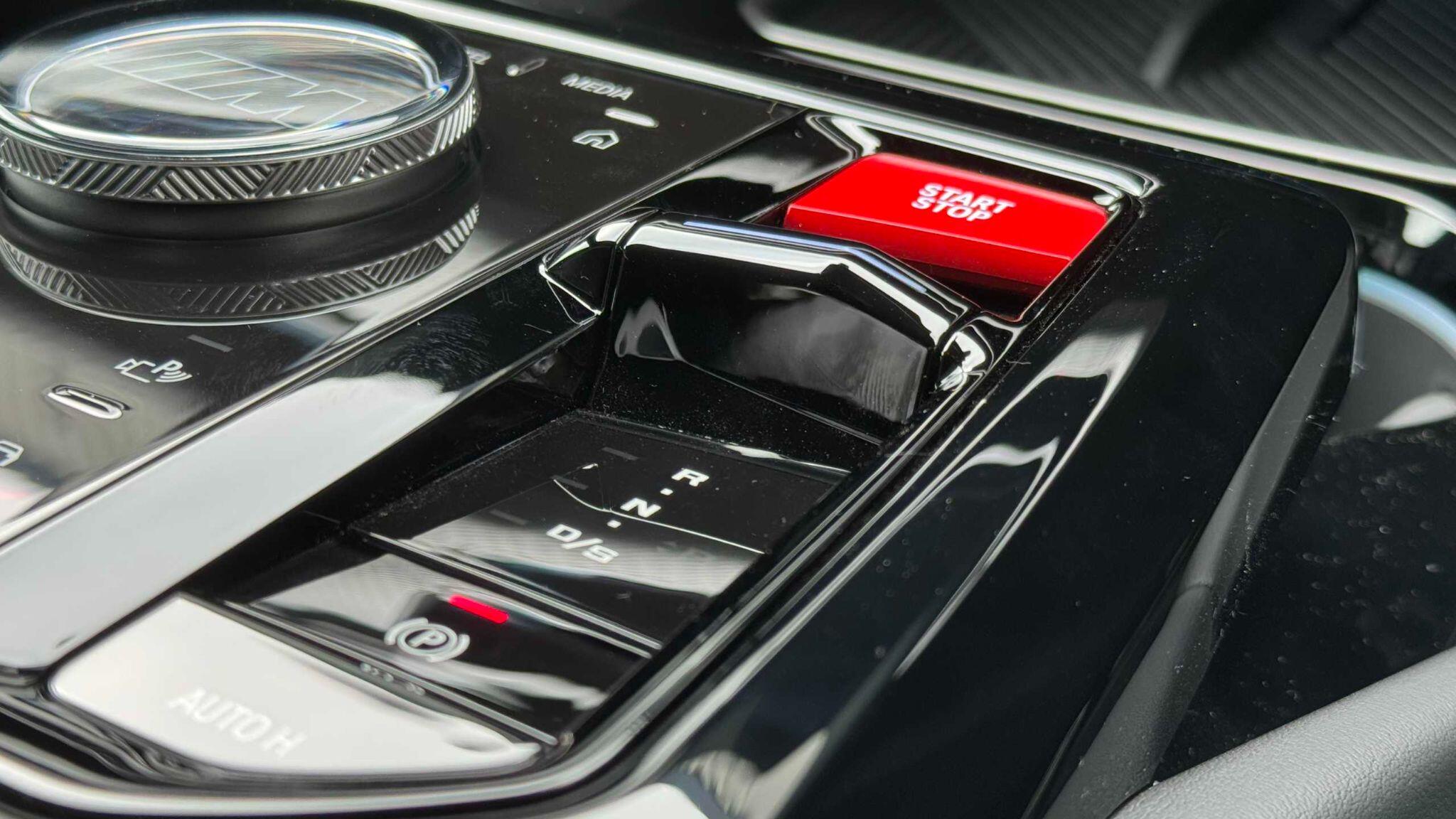 BMW M5 view 32
