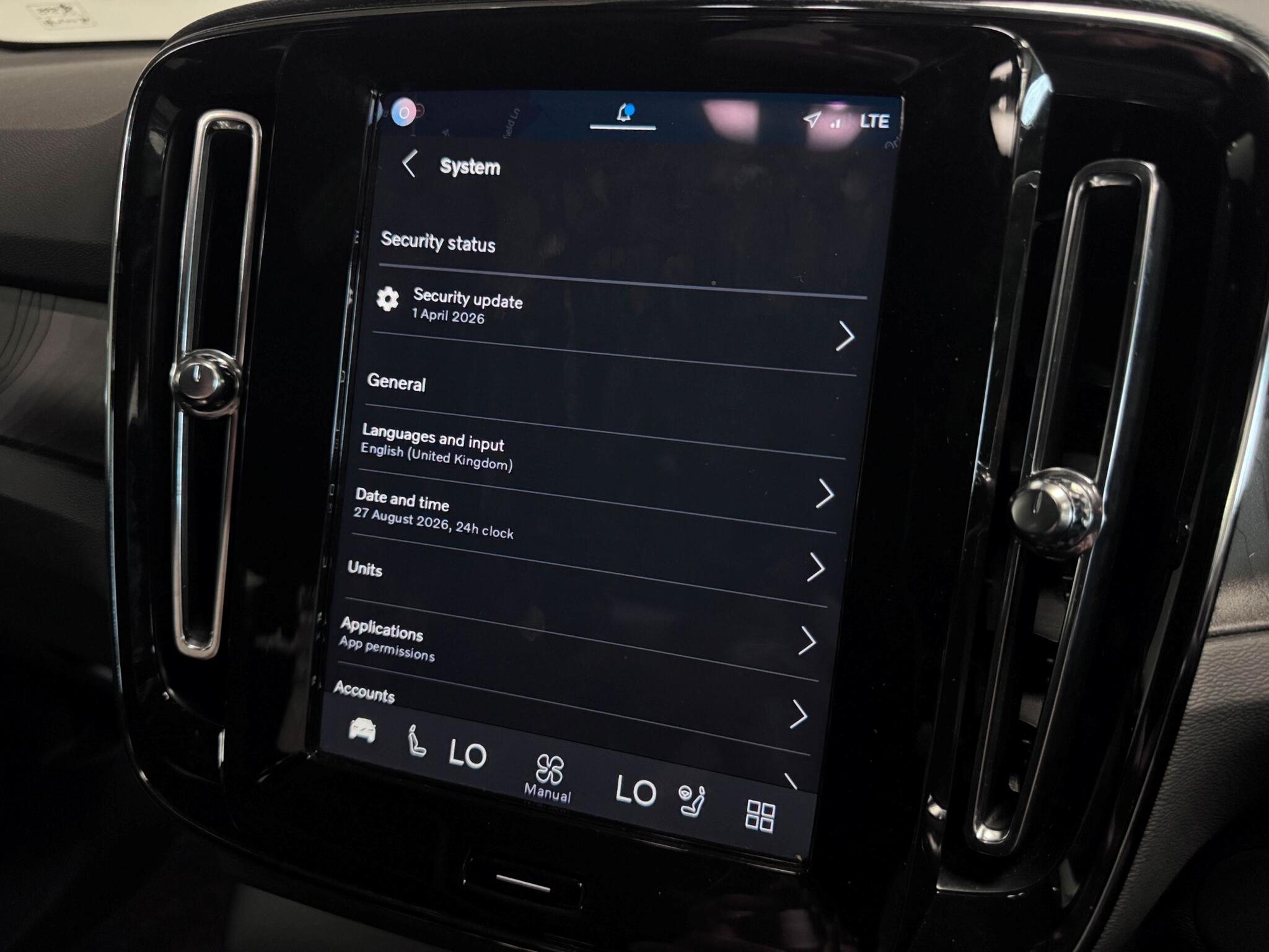 Volvo XC40 view 49