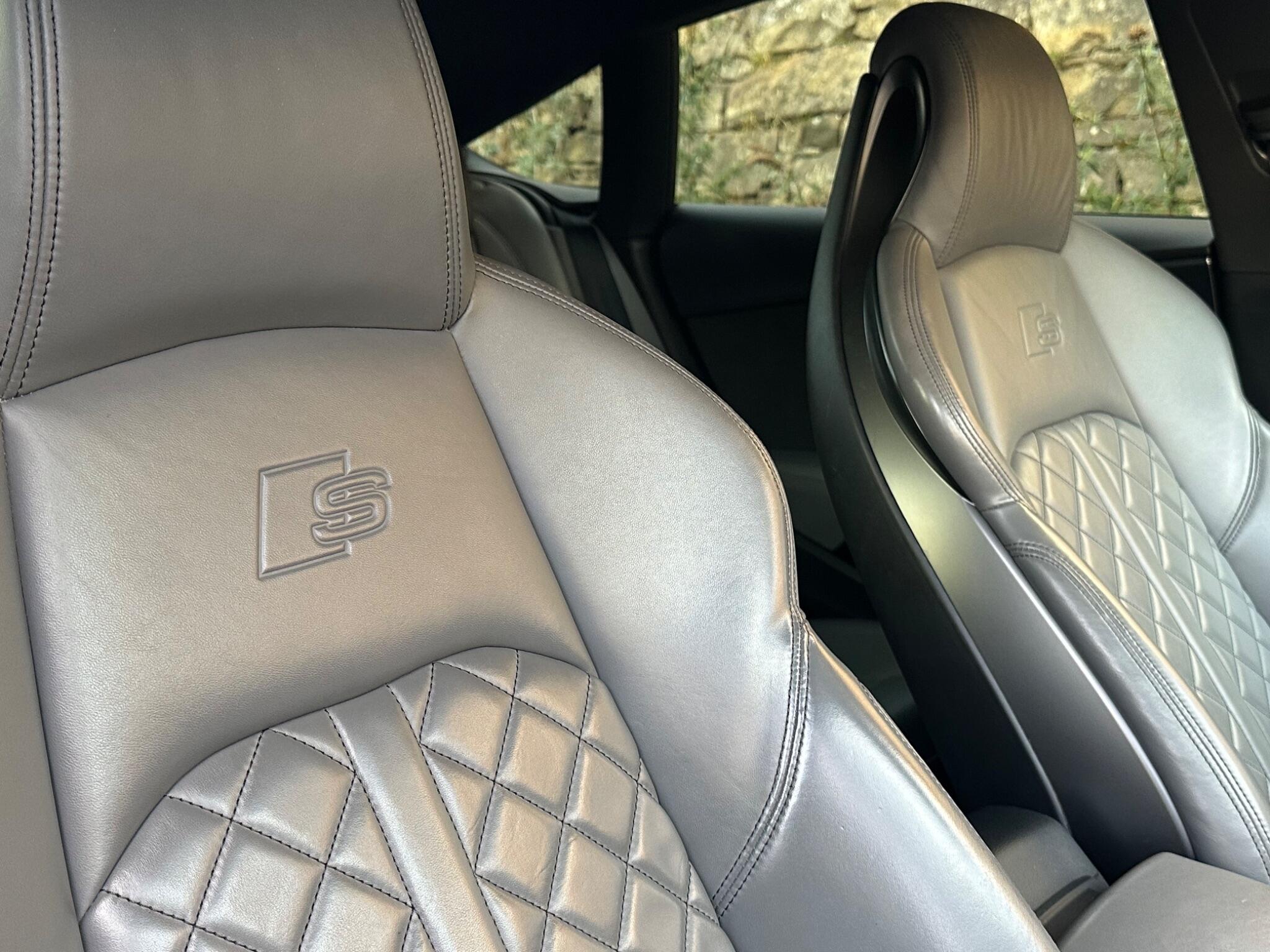 Audi S5 view 16