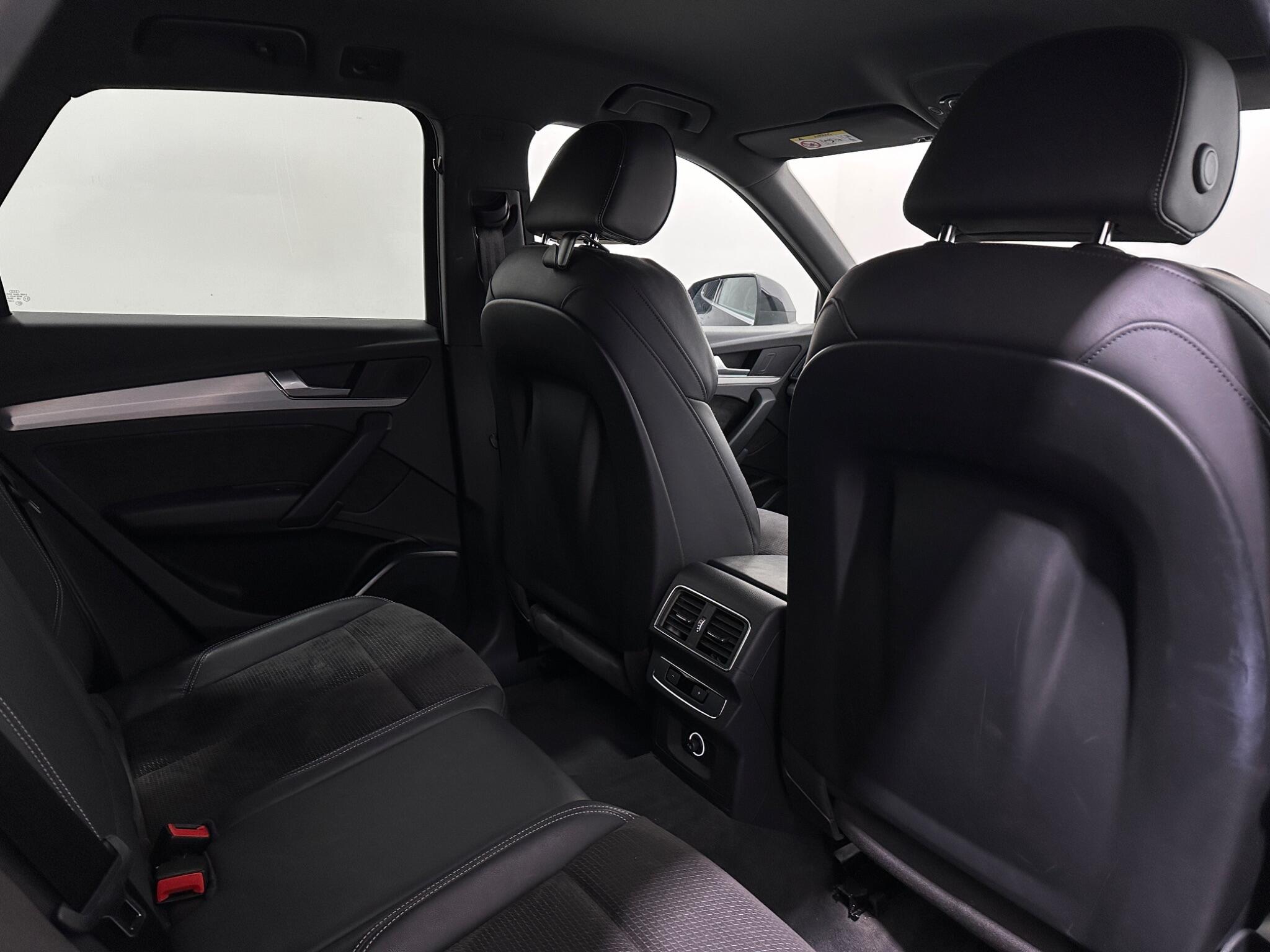 Audi Q5 view 40