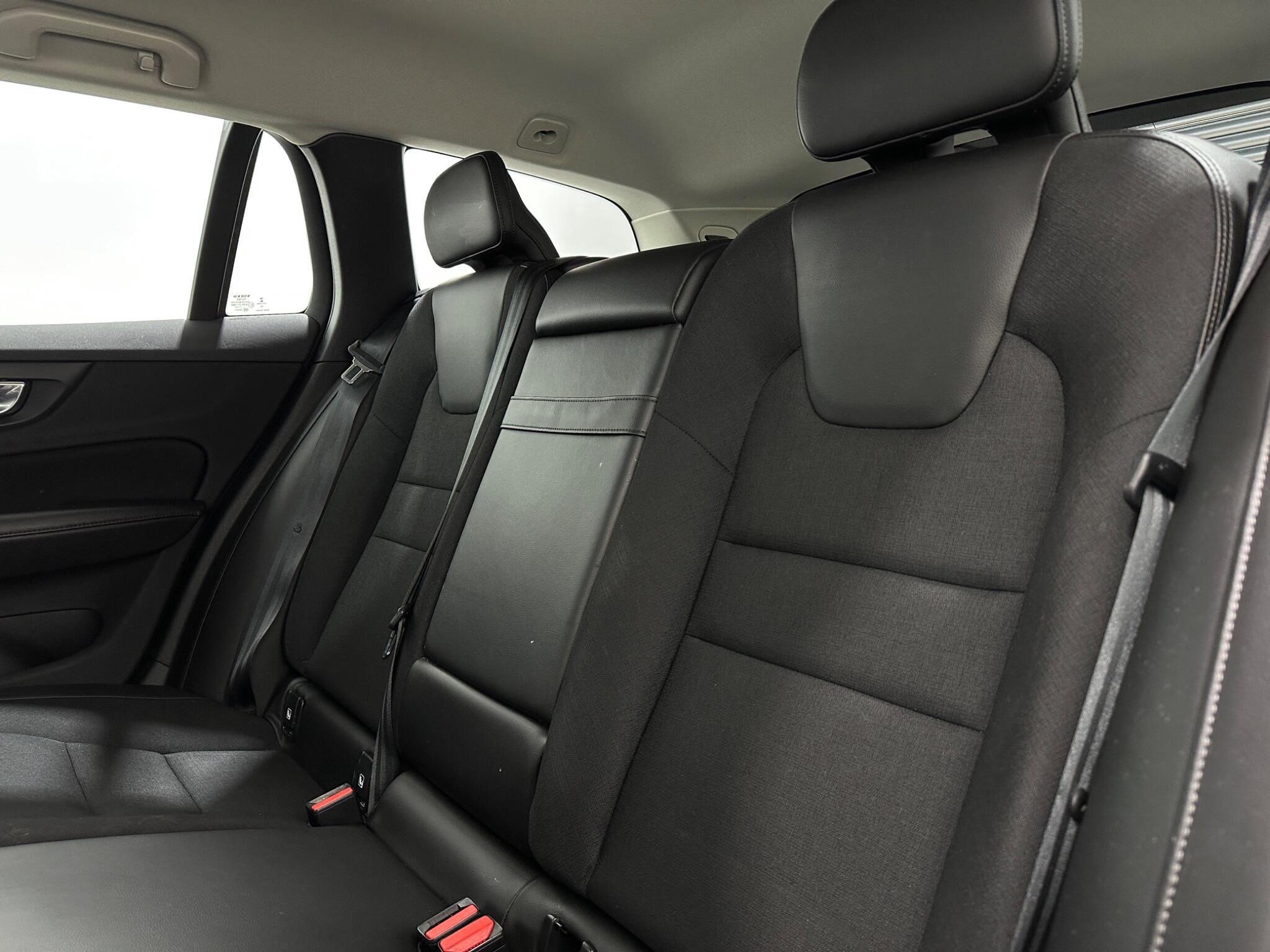 Volvo V60 view 37