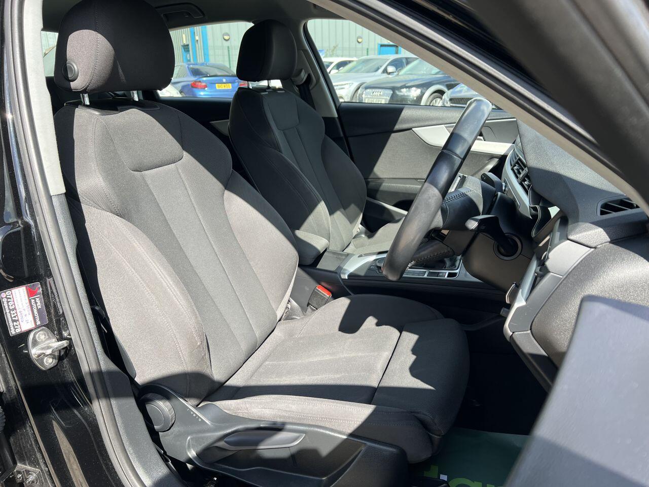 Audi A4 view 16