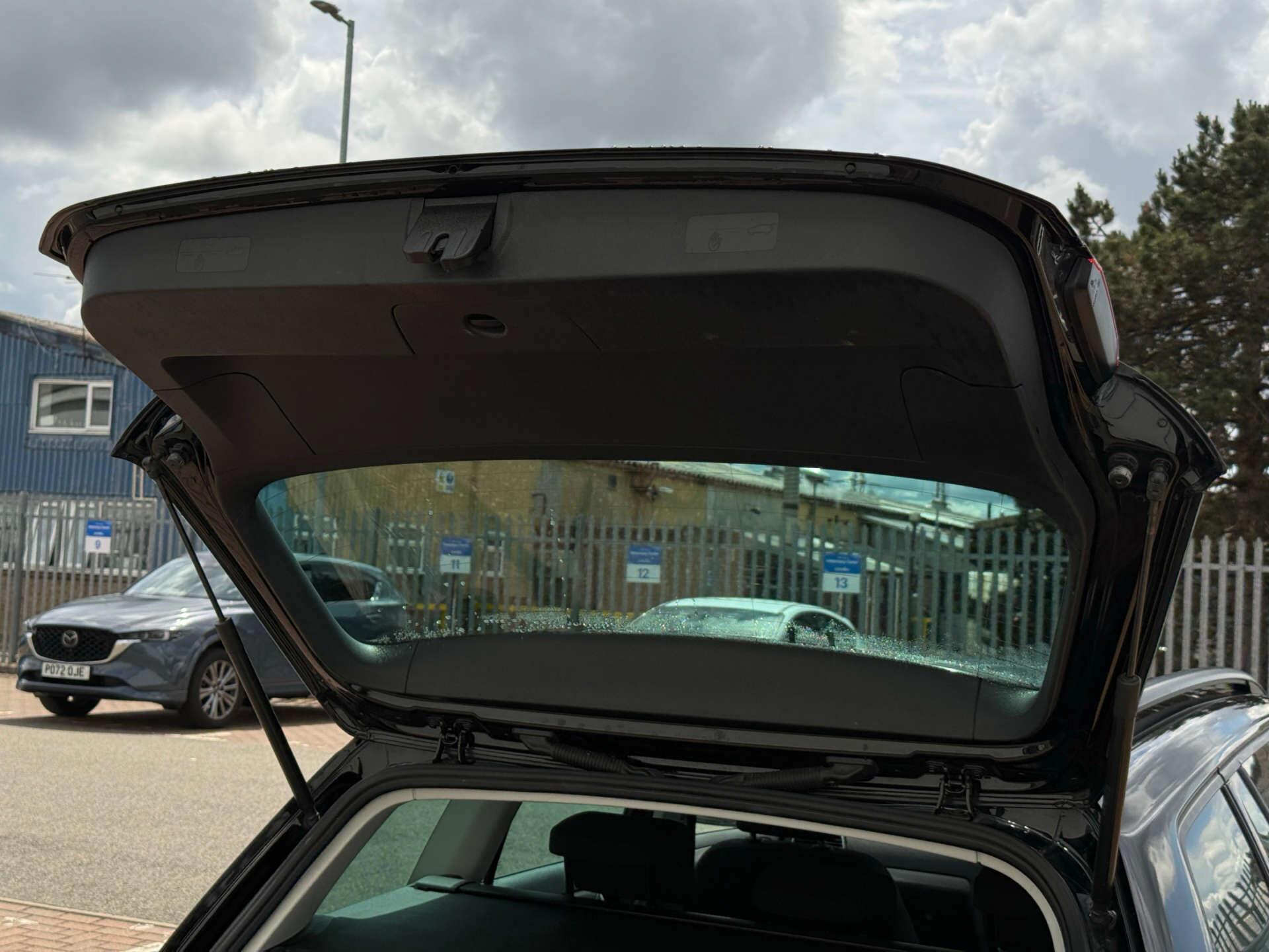 Volkswagen Golf view 69