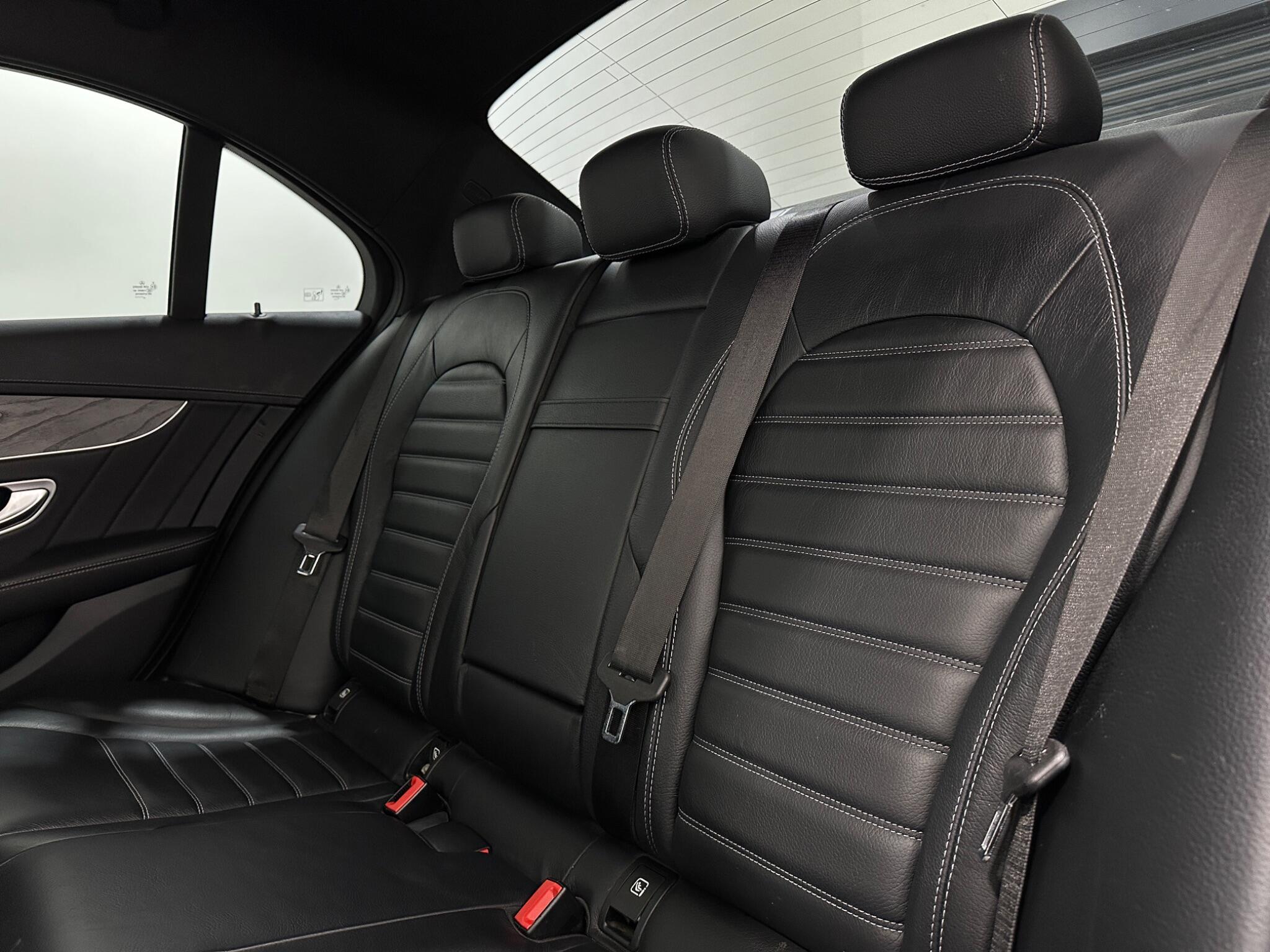 Mercedes-Benz C-Class view 41