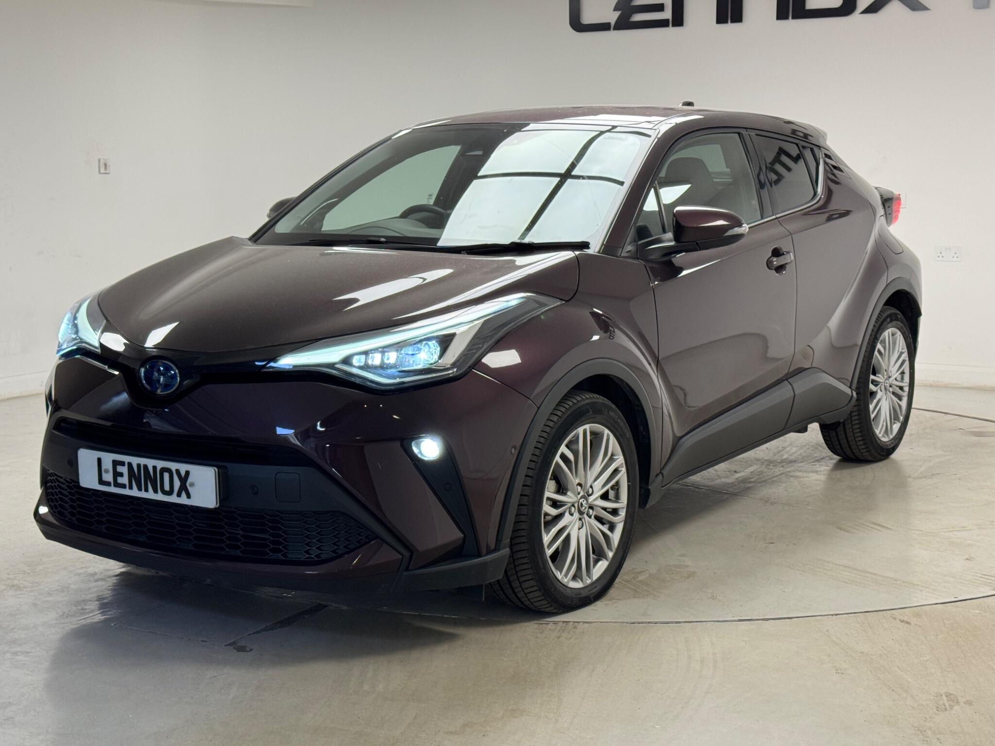 Toyota C-HR view 3