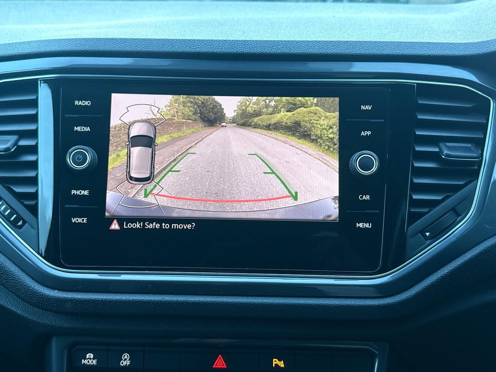 Volkswagen T-Roc view 25