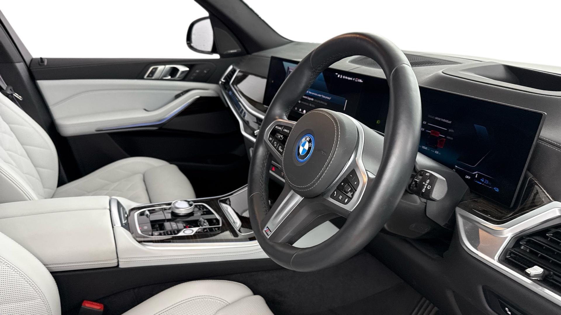 BMW X5 view 6