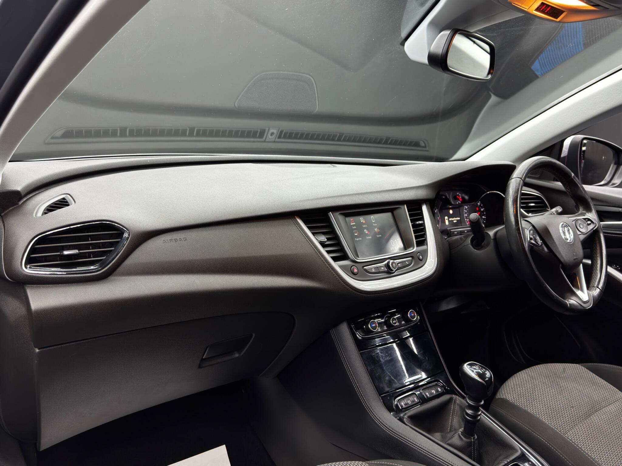 Vauxhall Grandland X view 11