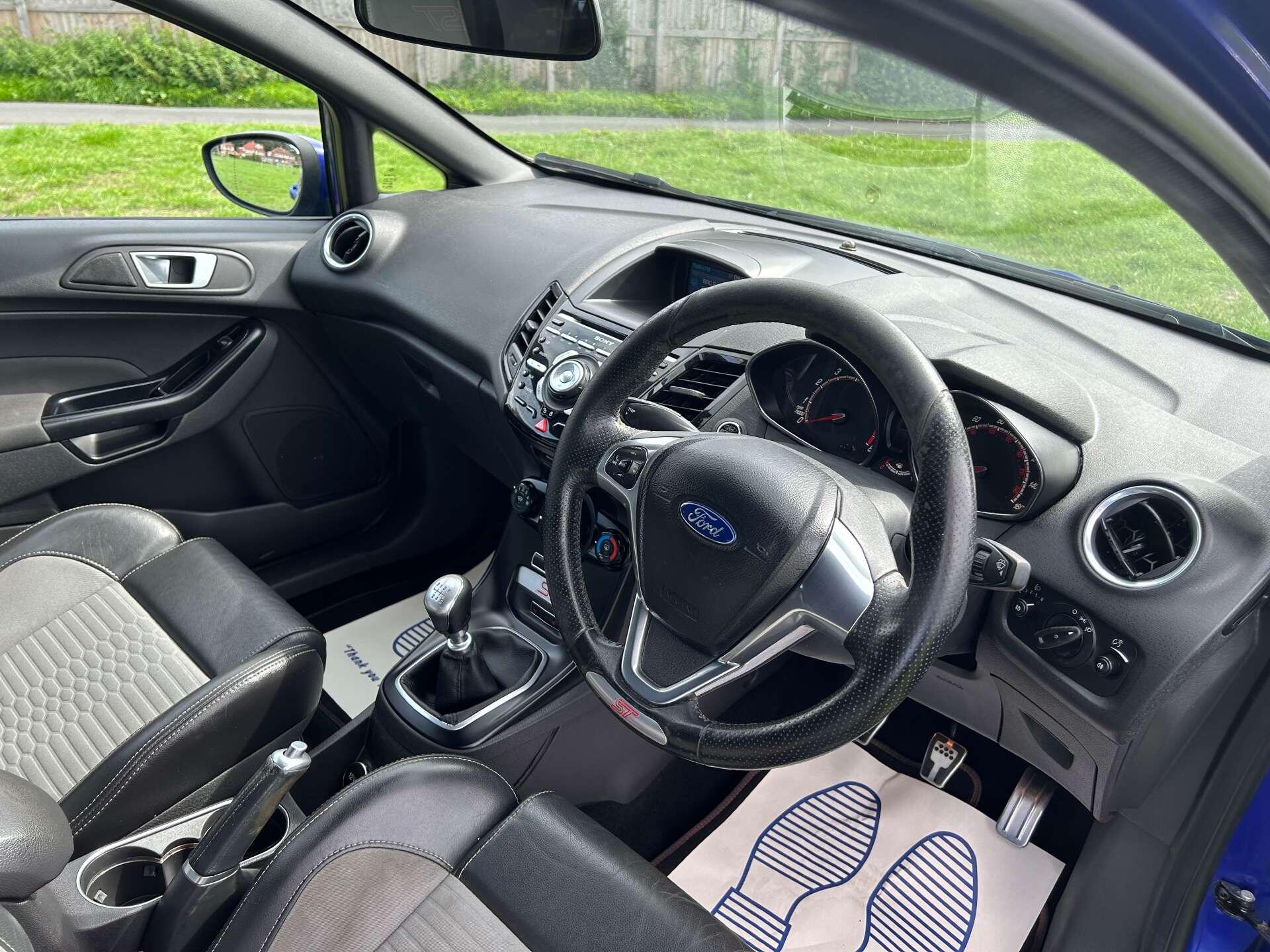 Ford Fiesta view 33