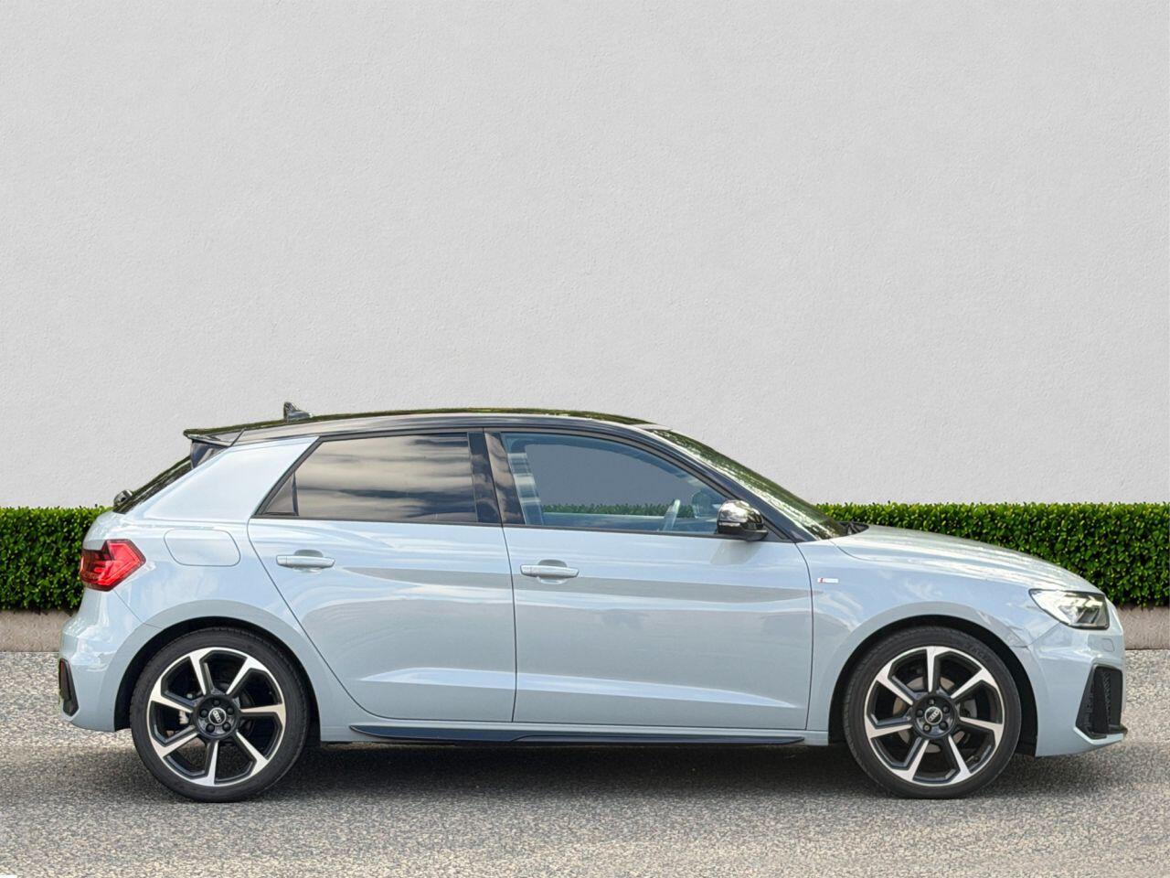 Audi A1 view 8