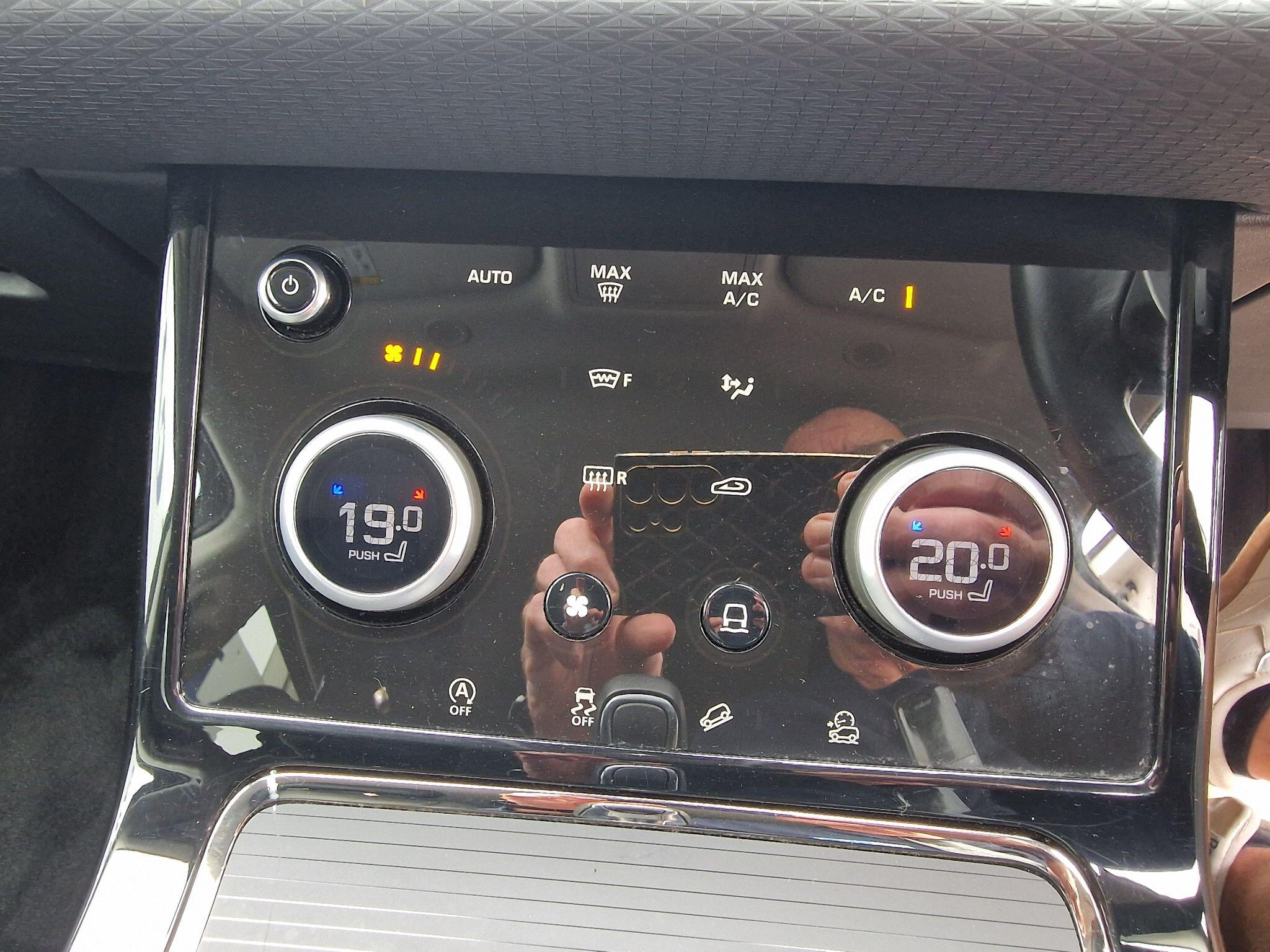 Land Rover Range Rover Evoque view 35