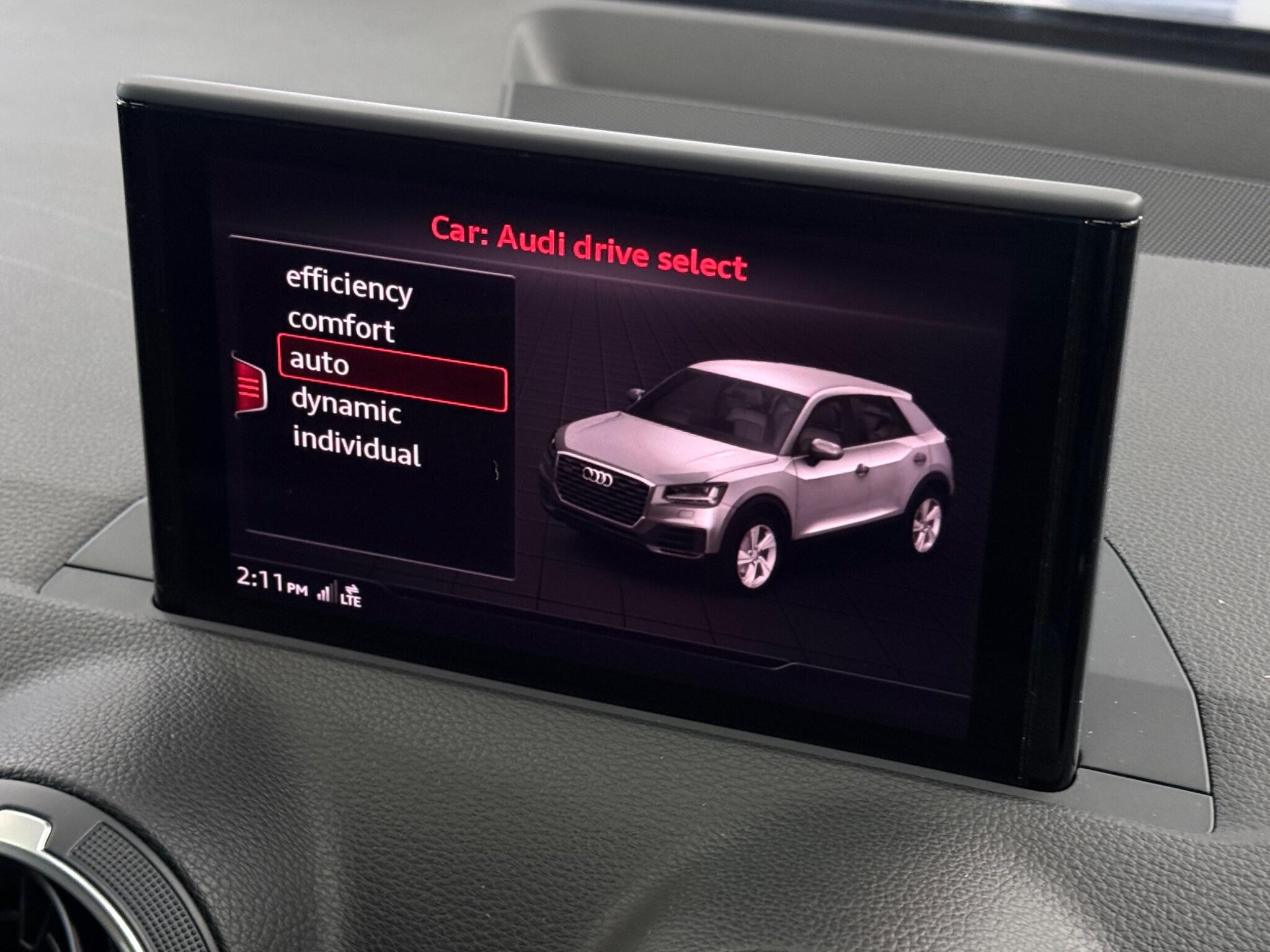 Audi Q2 view 27