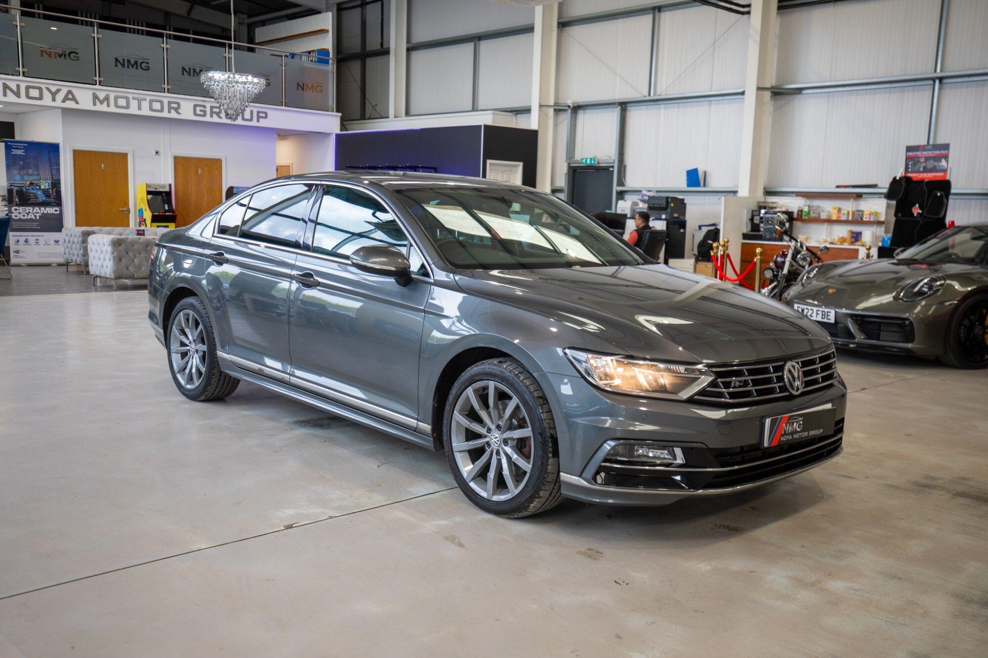 Volkswagen Passat view 7