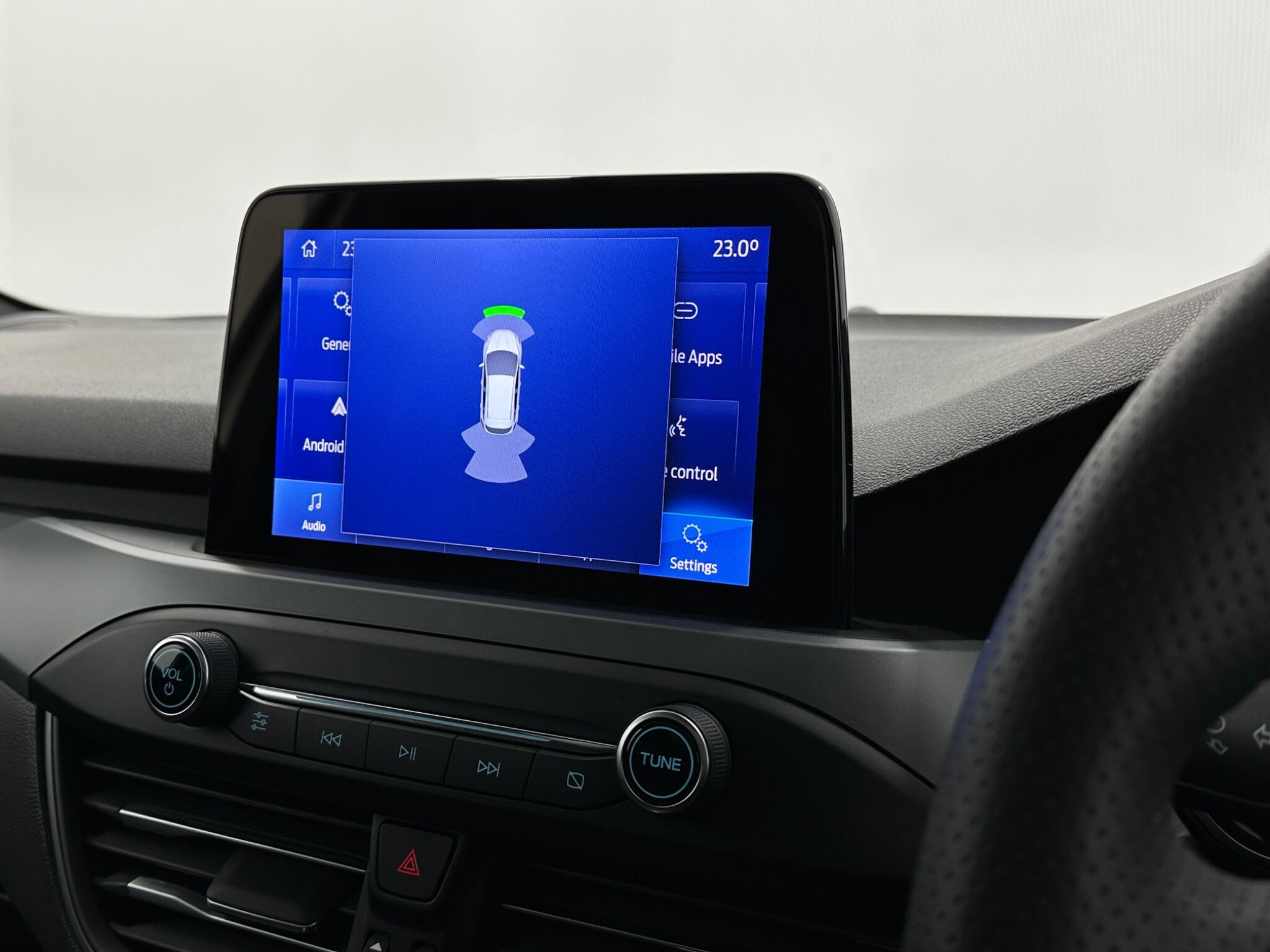 Ford Focus view 23