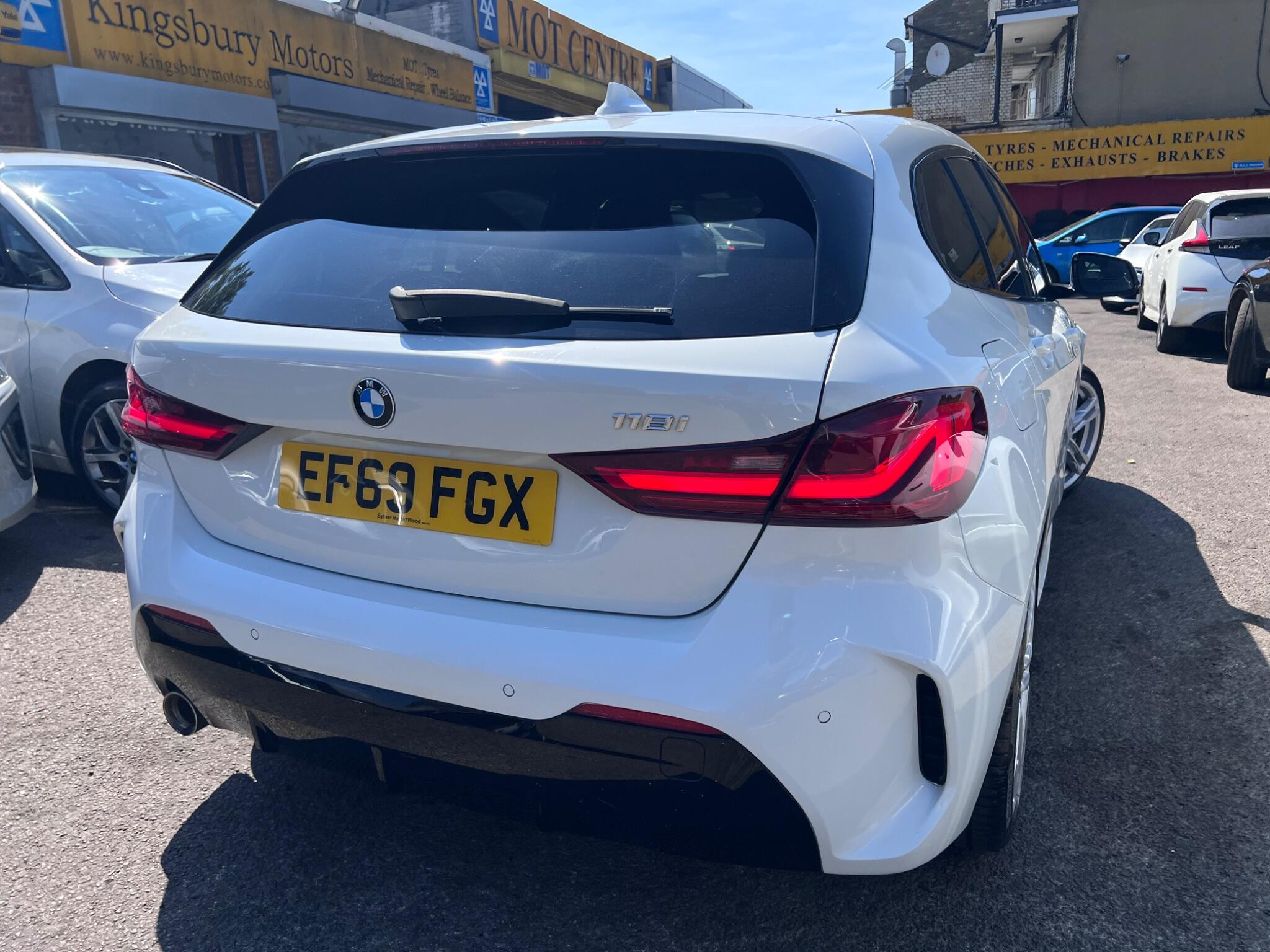 BMW 1 Series view 14