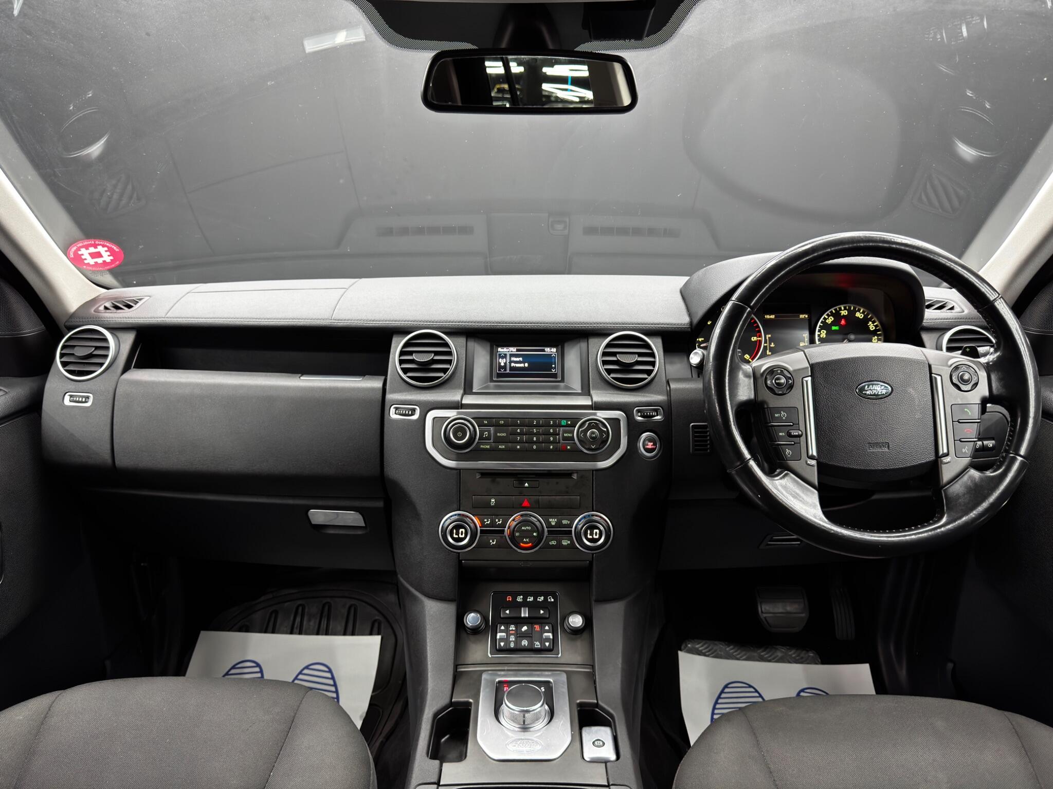 Land Rover Discovery view 10