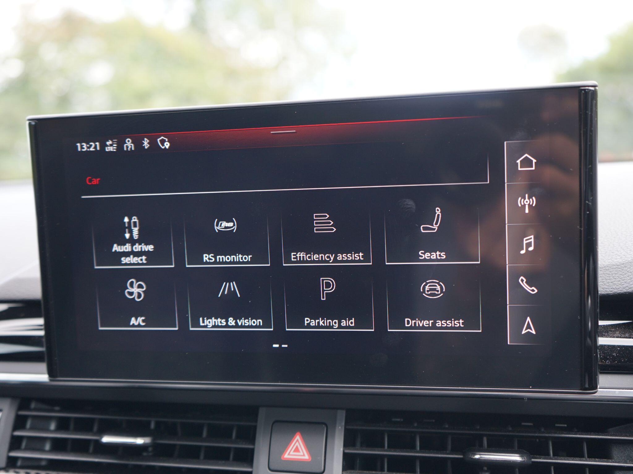Audi RS4 Avant view 39