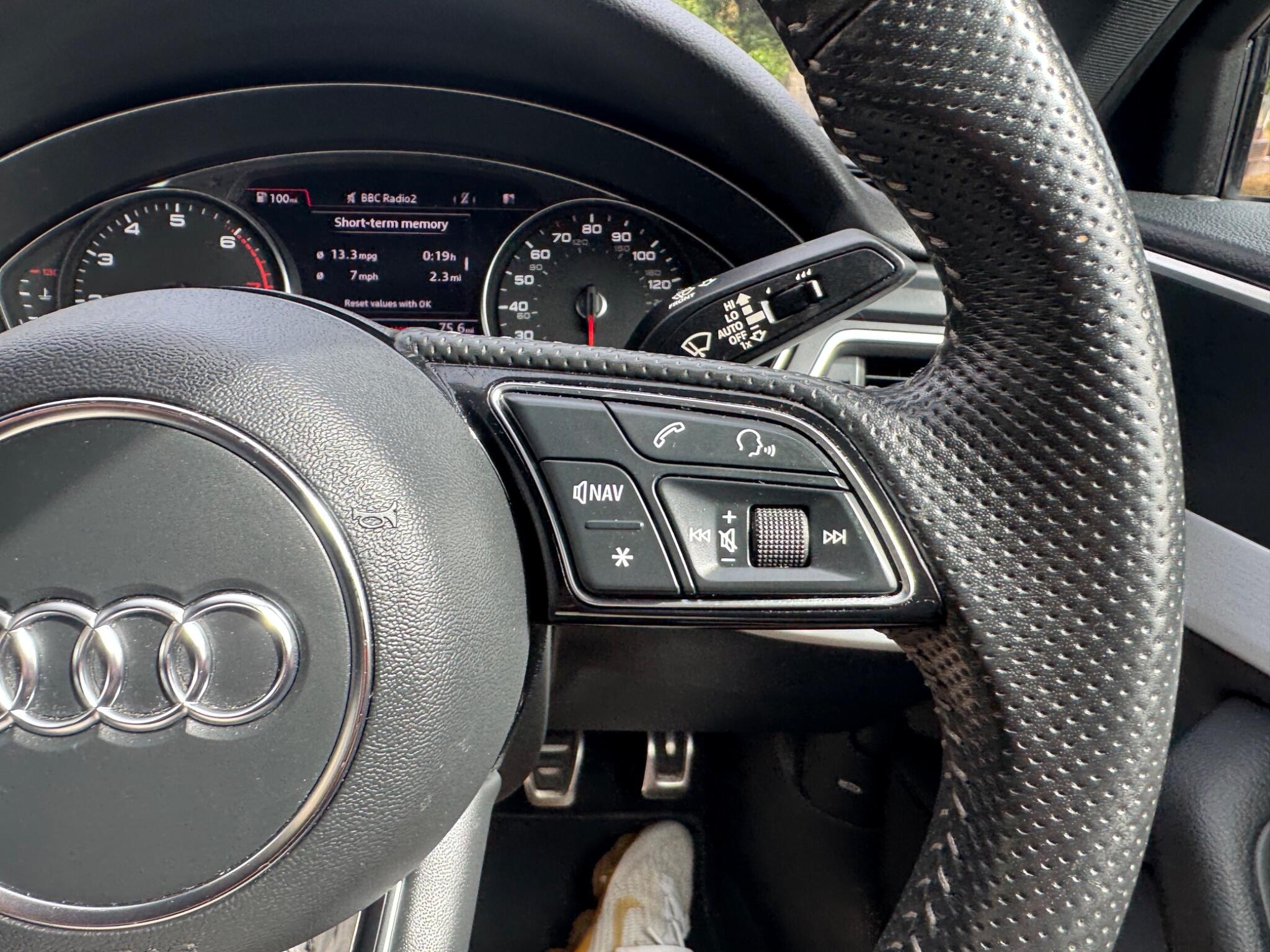 Audi A4 view 97