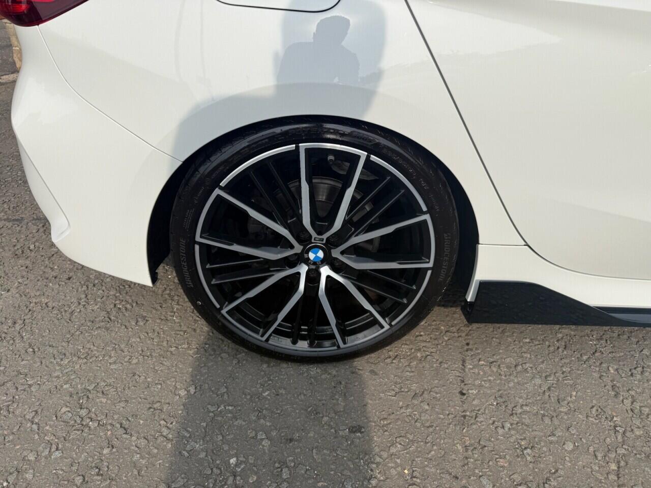 BMW 1 Series view 30
