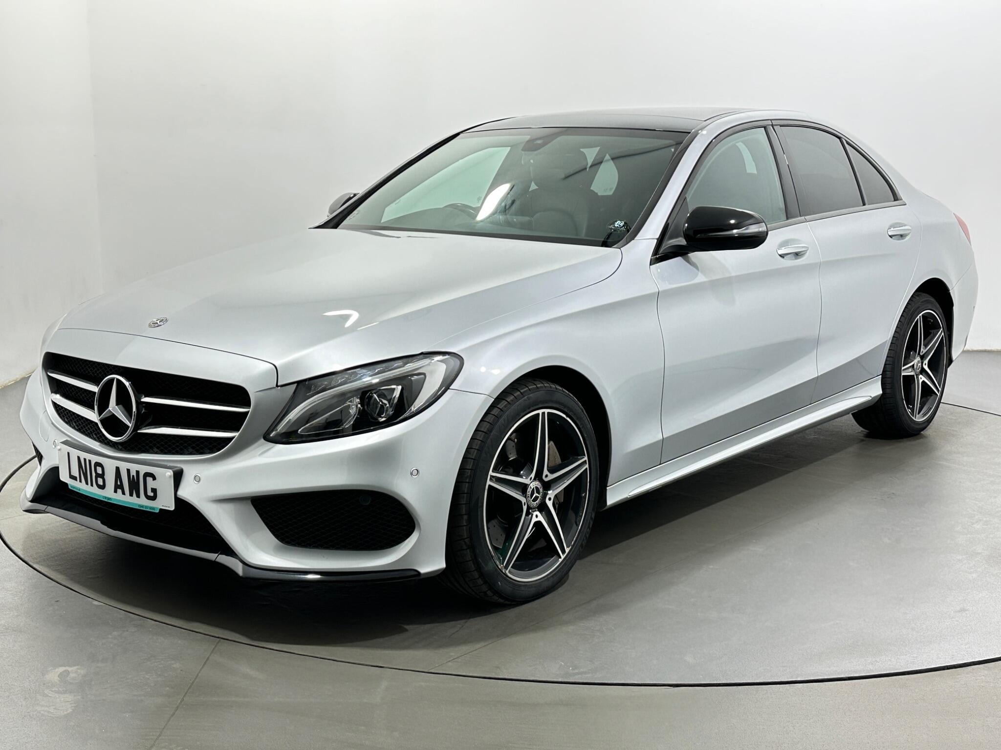 Mercedes-Benz C Class view 4