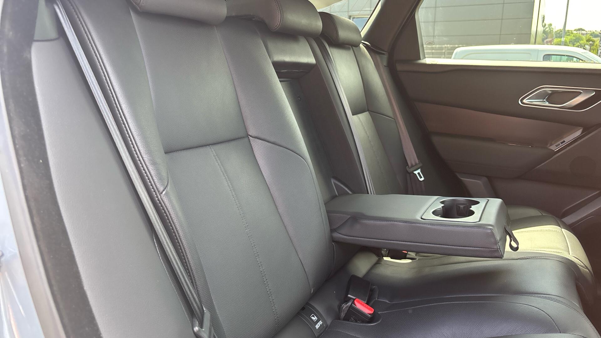 Land Rover Range Rover Velar view 31