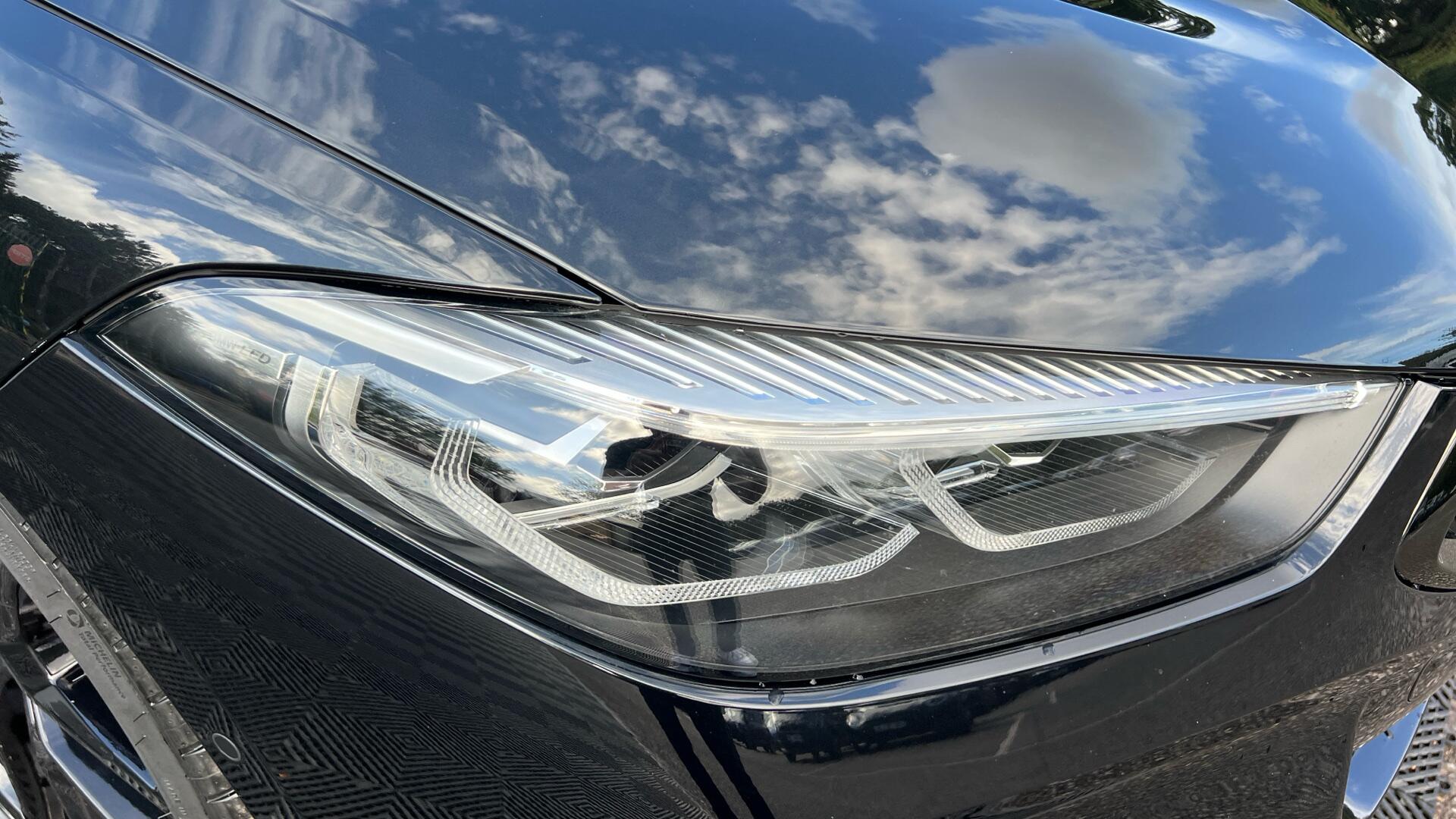 BMW 8 Series view 23