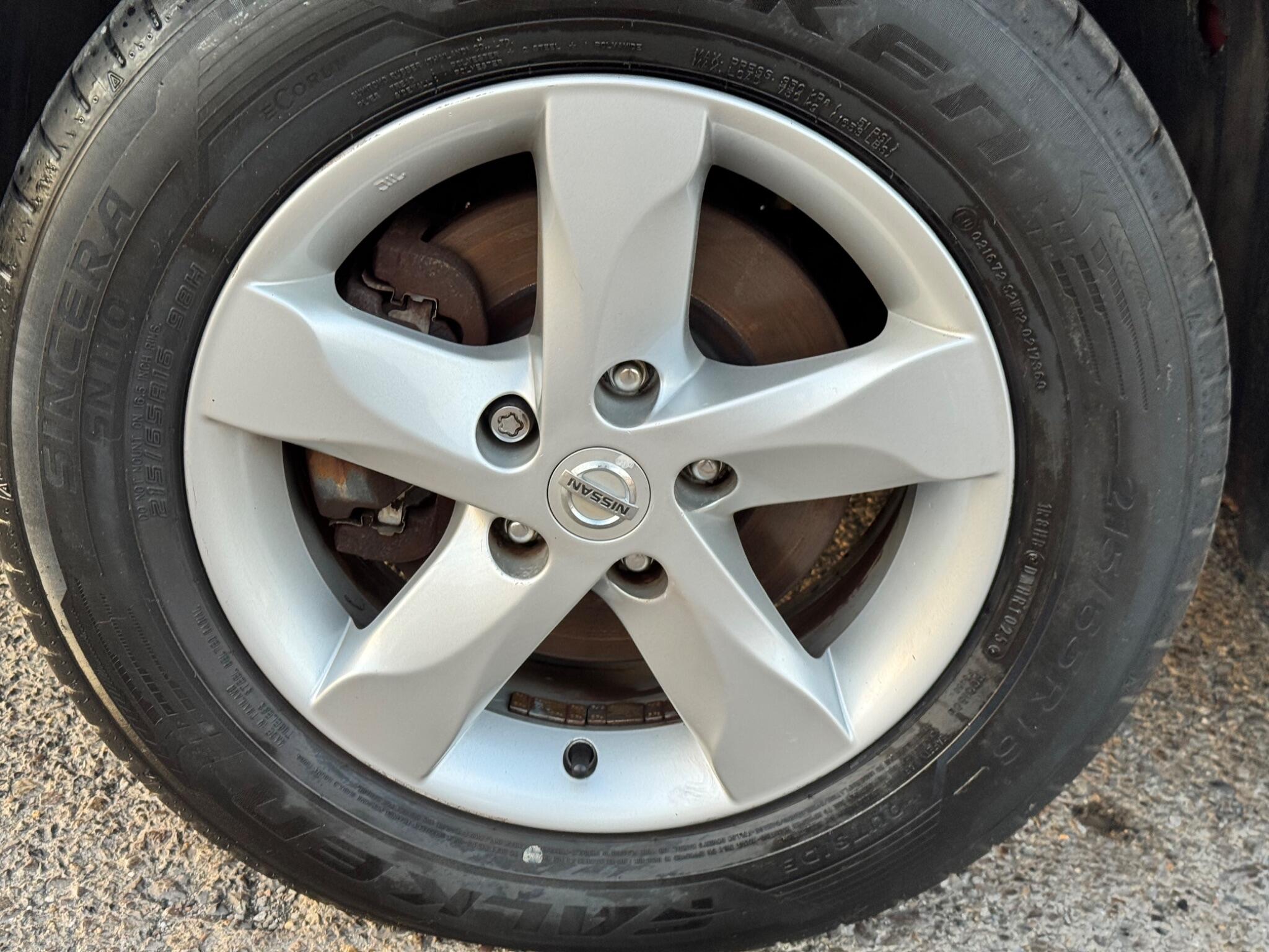 Nissan Qashqai+2 view 34