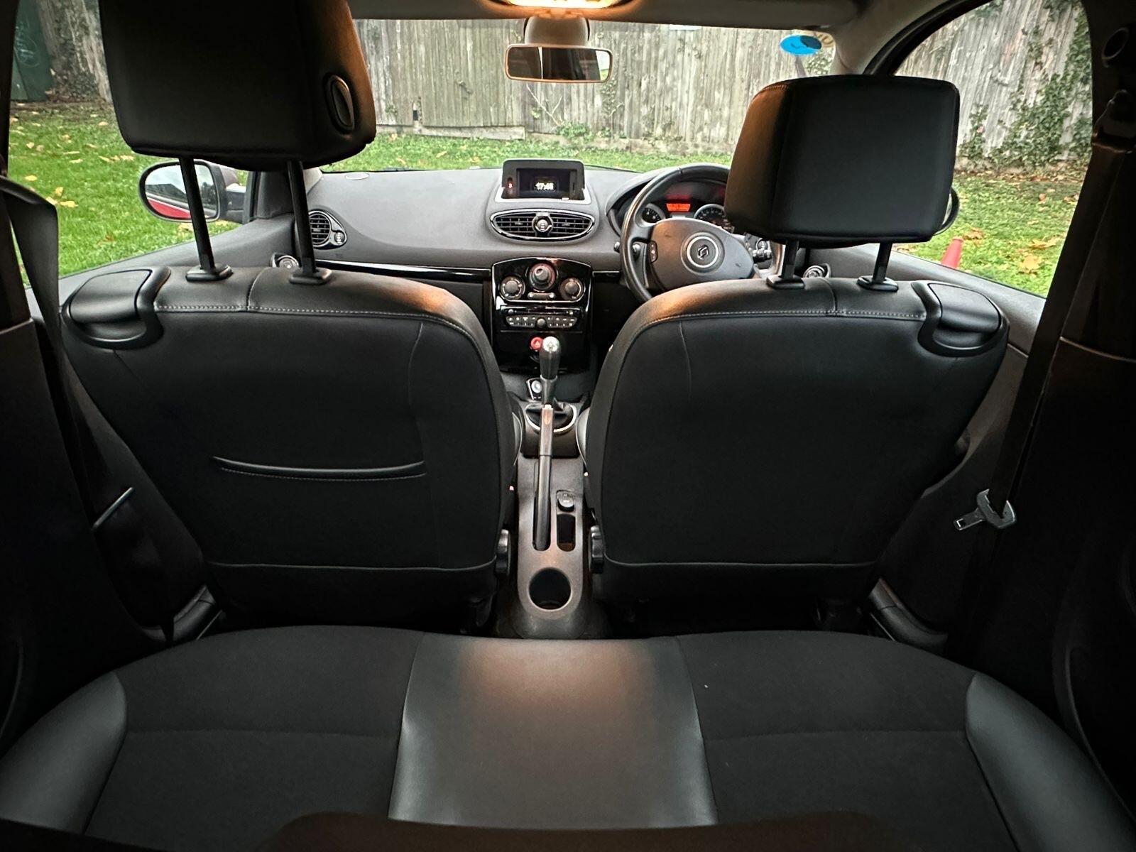 2011 Renault Clio image 12