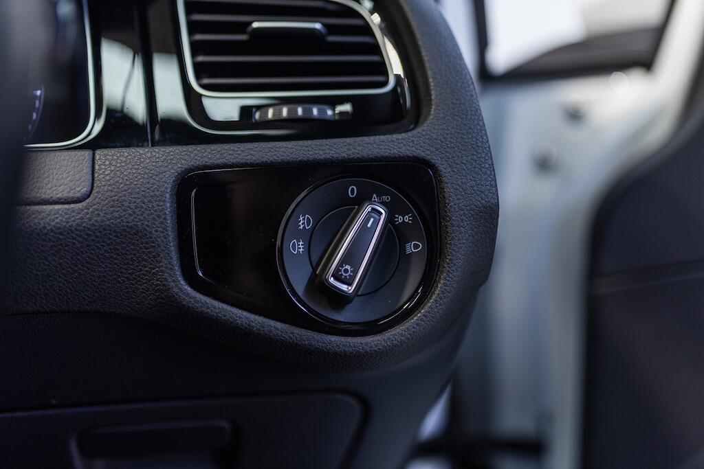 Volkswagen Golf view 23