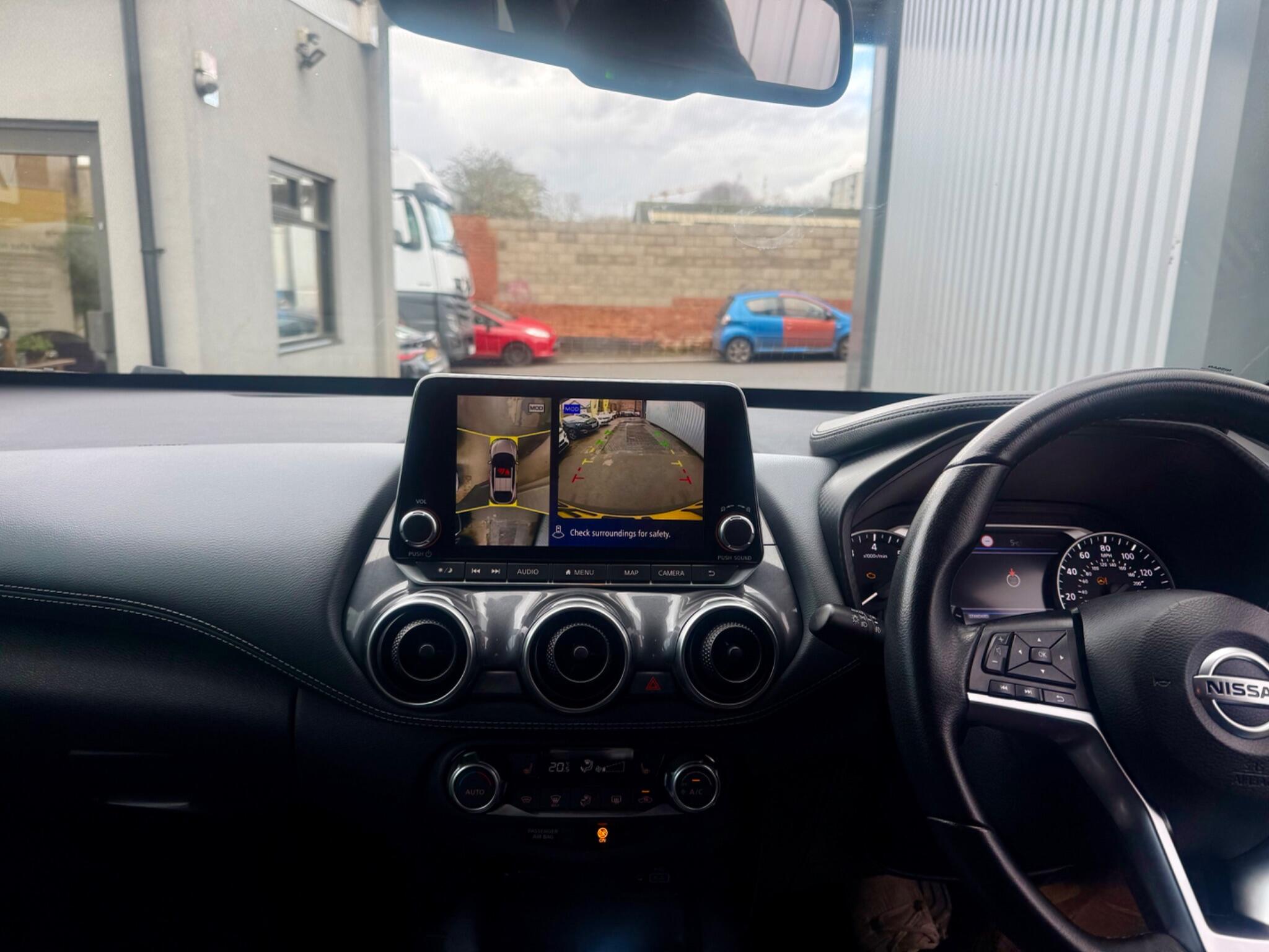 Nissan Juke view 27
