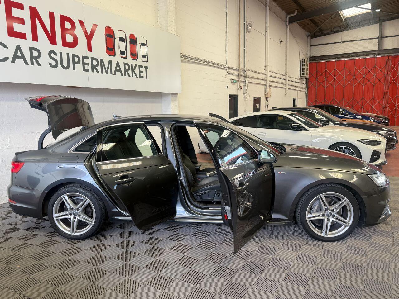 Audi A4 view 14