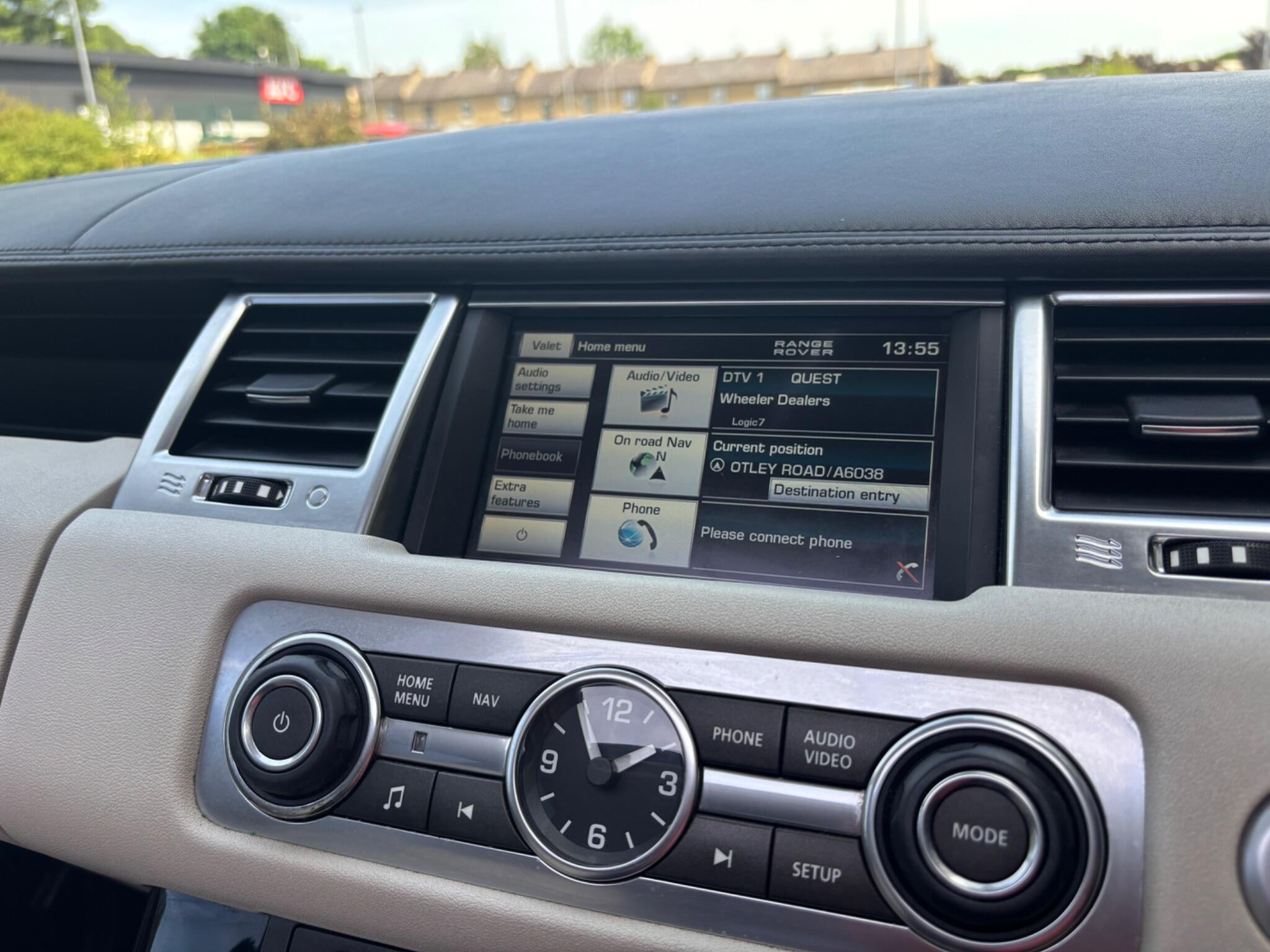 Land Rover Range Rover Sport view 32