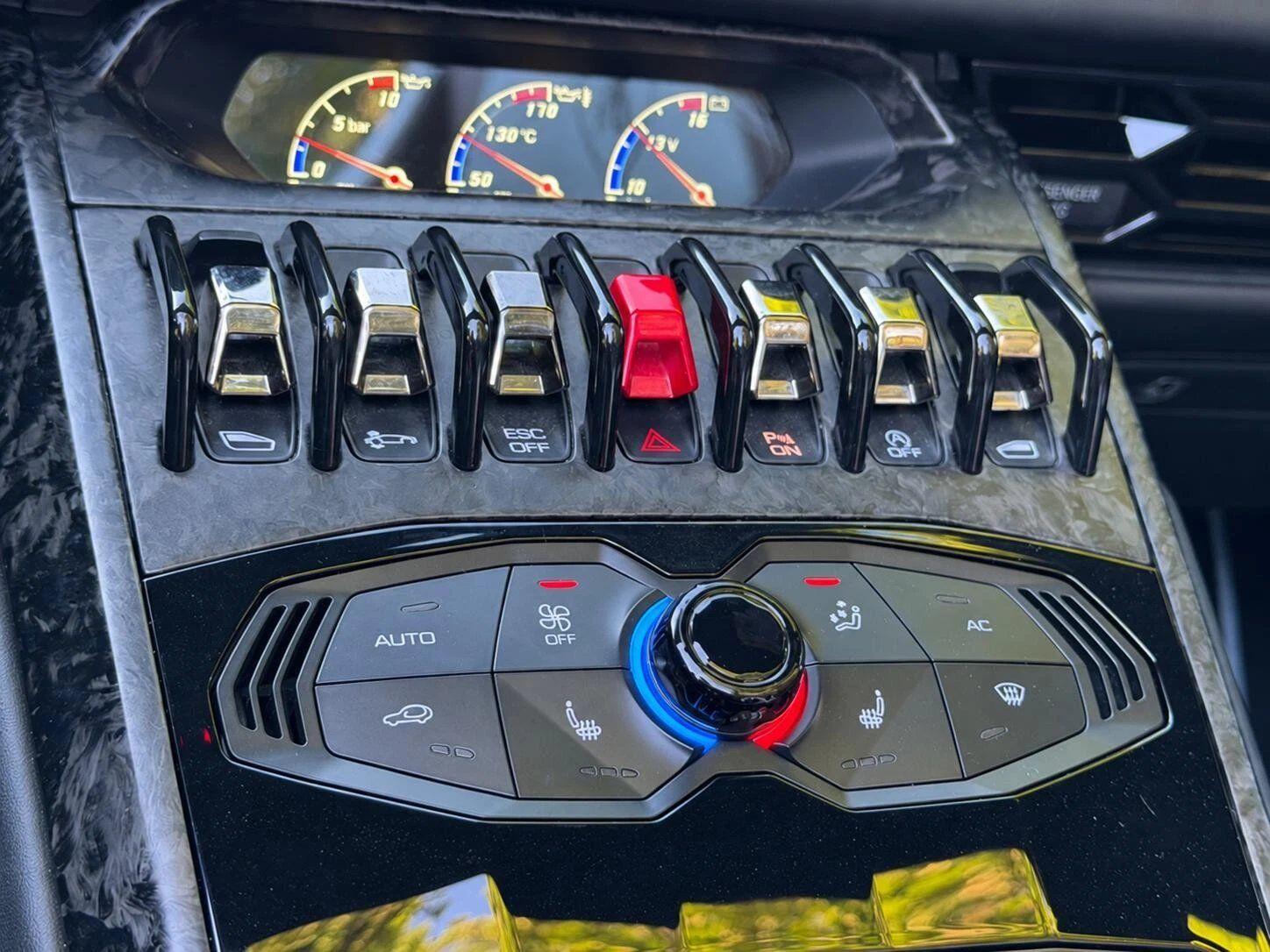 Lamborghini Huracan view 18